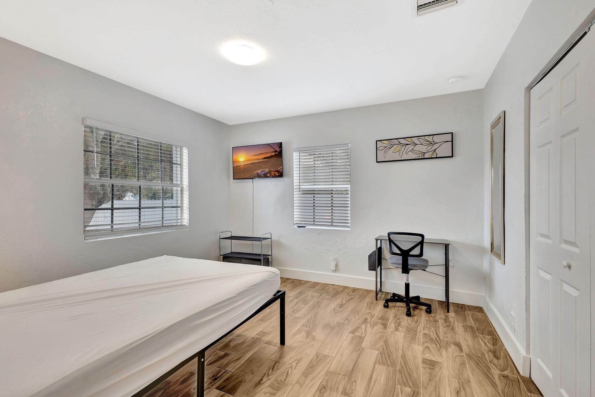 1075 W 30th Street, Riviera Beach, FL 33404 7