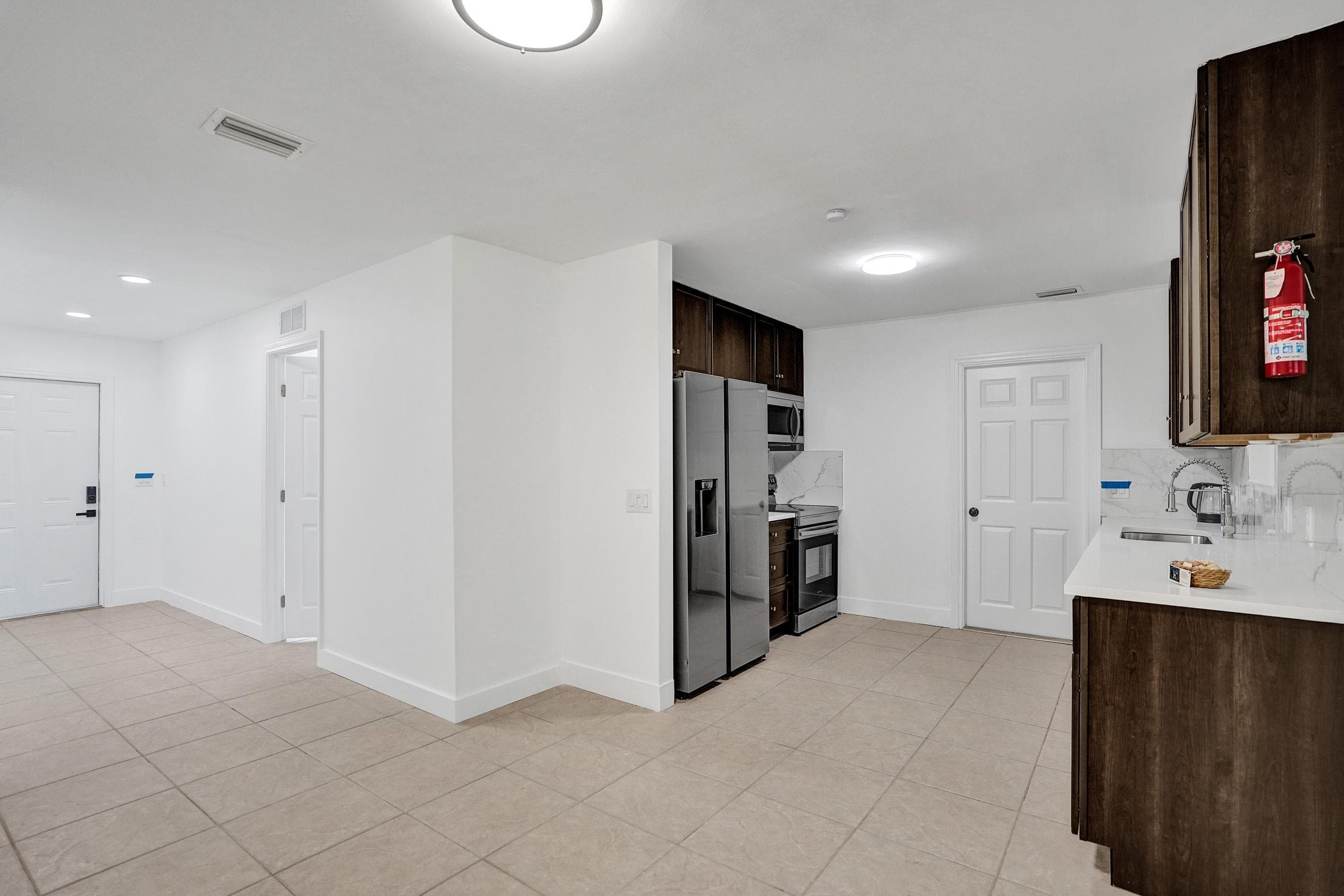 1075 W 30th Street, Riviera Beach, FL 33404 17