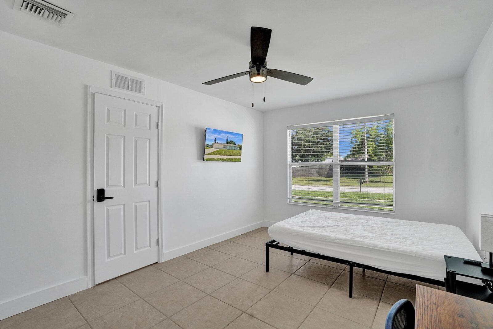 1075 W 30th Street, Riviera Beach, FL 33404 22