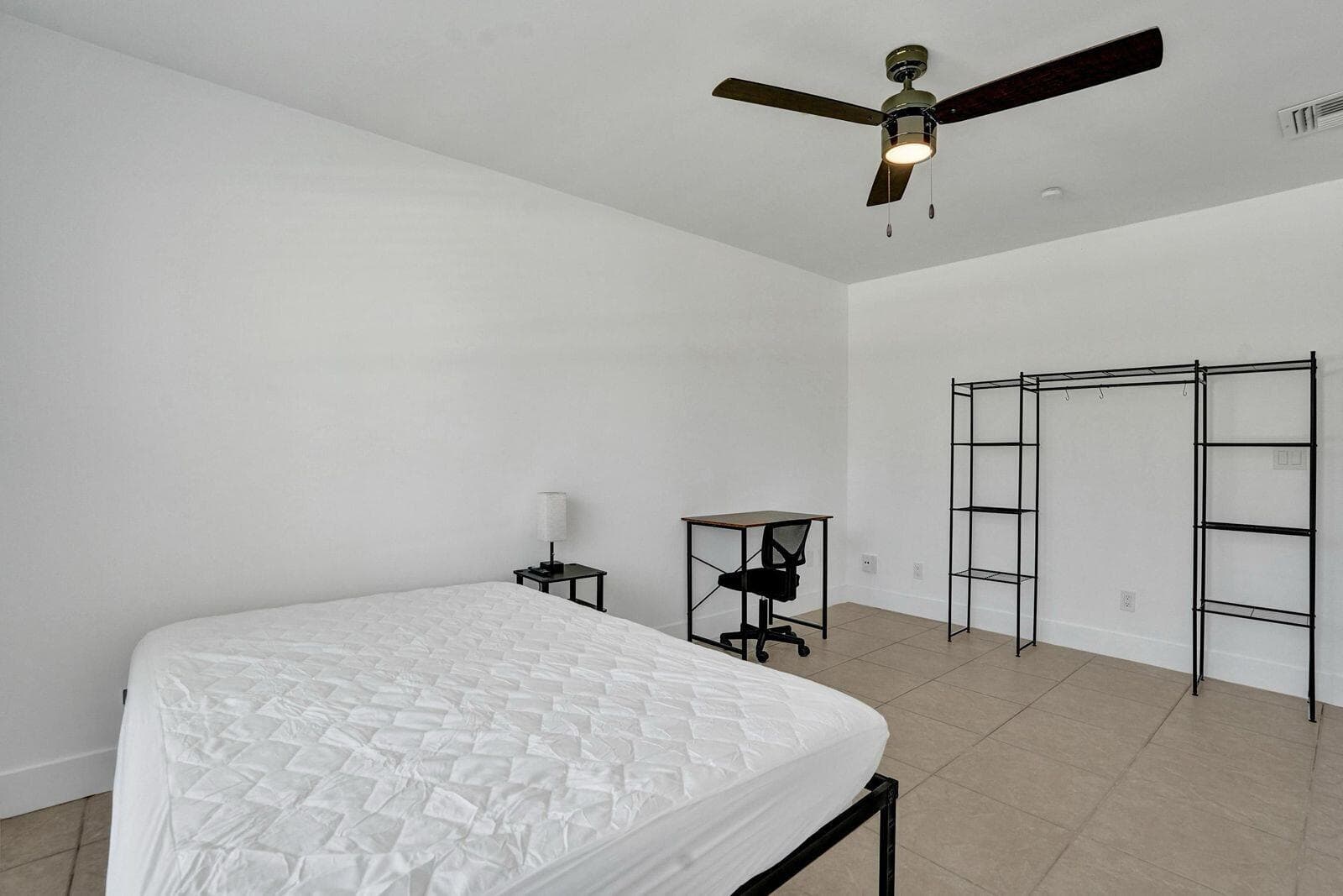 1075 W 30th Street, Riviera Beach, FL 33404 23