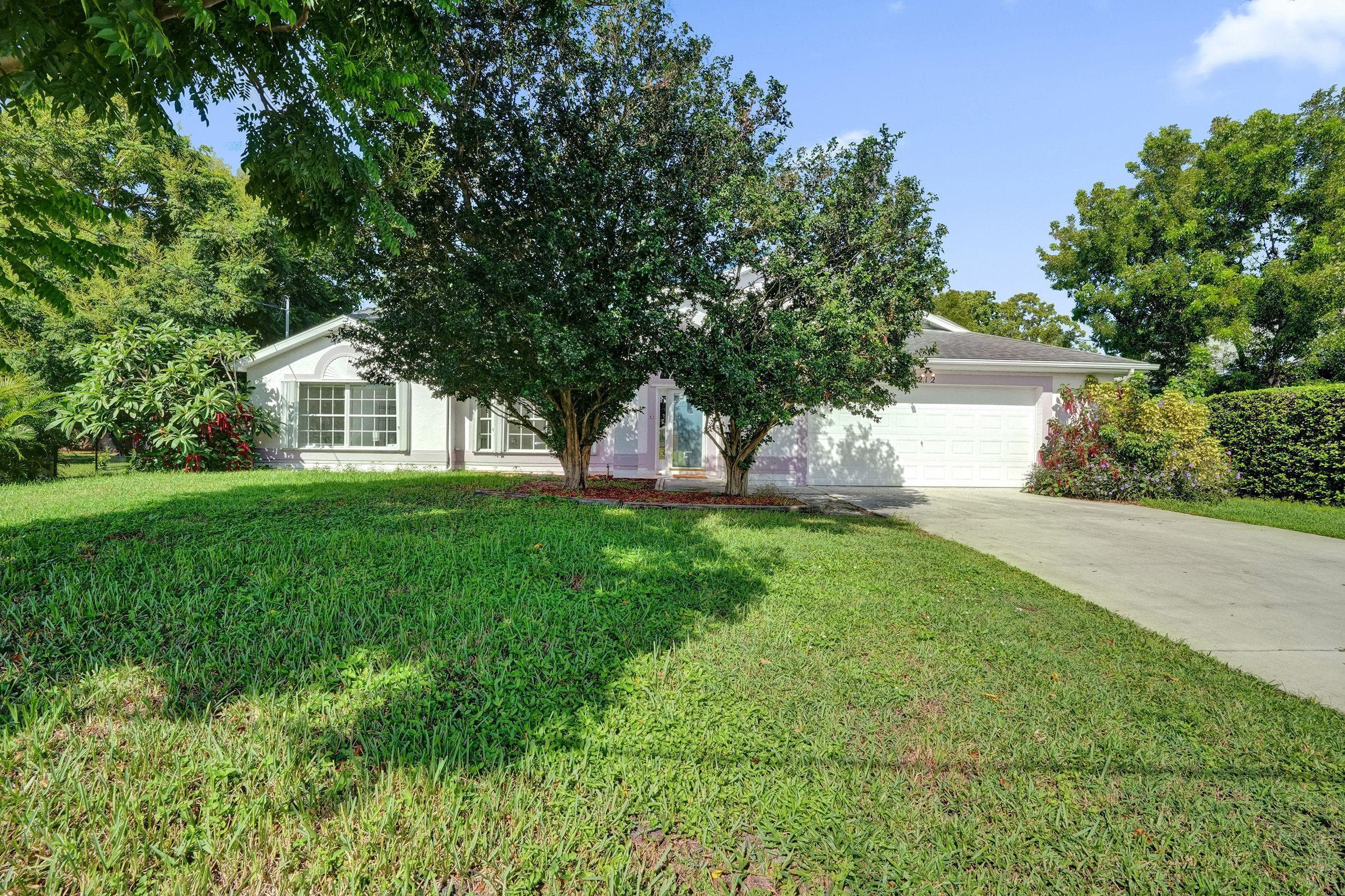 1075 W 30th Street, Riviera Beach, FL 33404 49