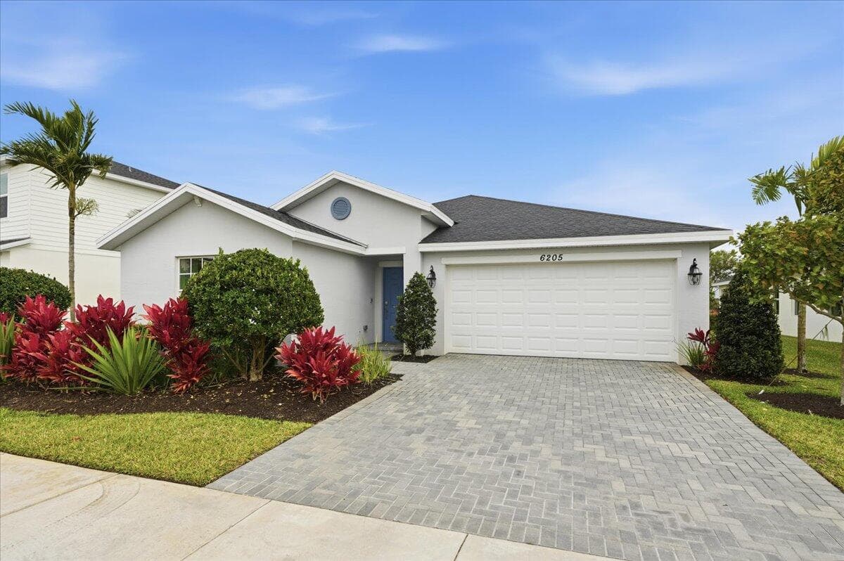 6205 NW Sweetwood Drive, Port St. Lucie, FL 34987