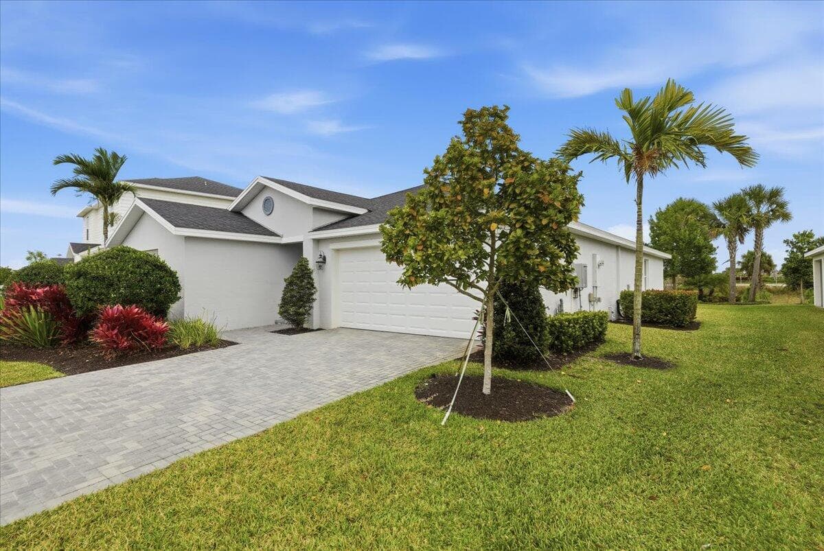 6205 NW Sweetwood Drive, Port St. Lucie, FL 34987 7