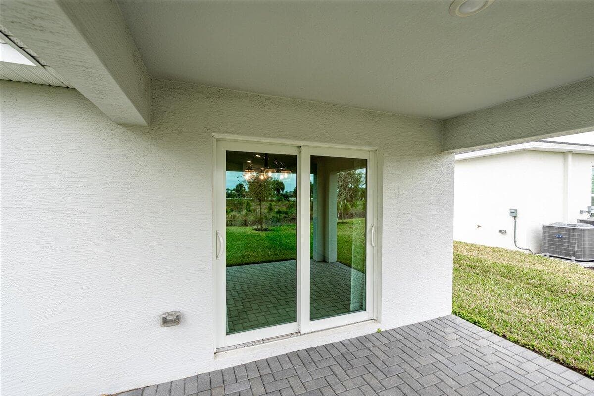 6205 NW Sweetwood Drive, Port St. Lucie, FL 34987 24