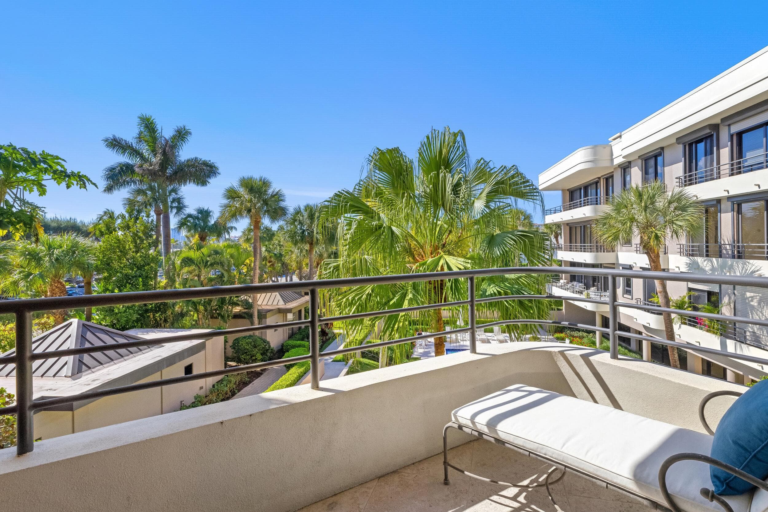 120 Sunset Avenue W 3 D, Palm Beach, FL 33480 24