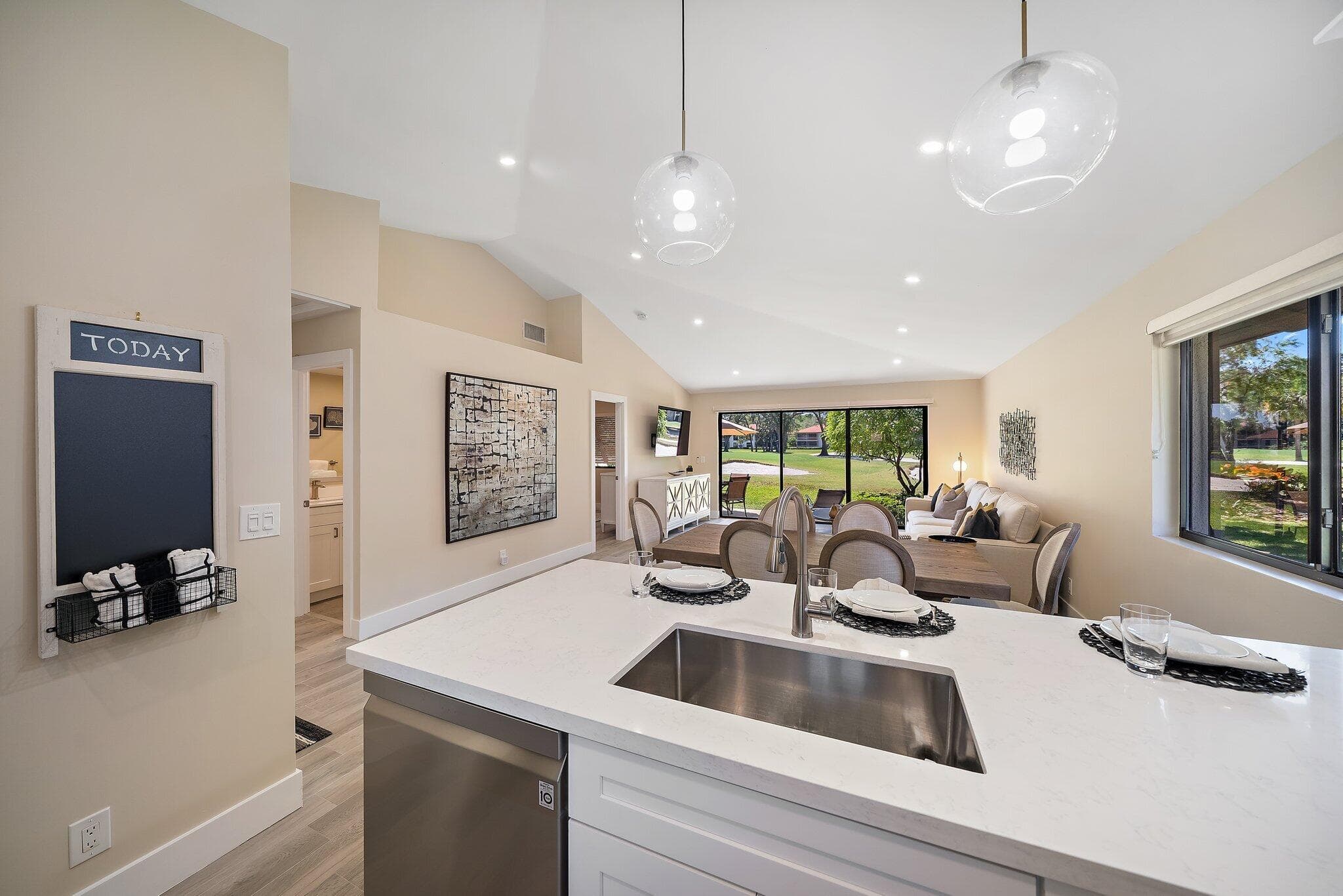 821 Club Drive, Palm Beach Gardens, FL 33418 5