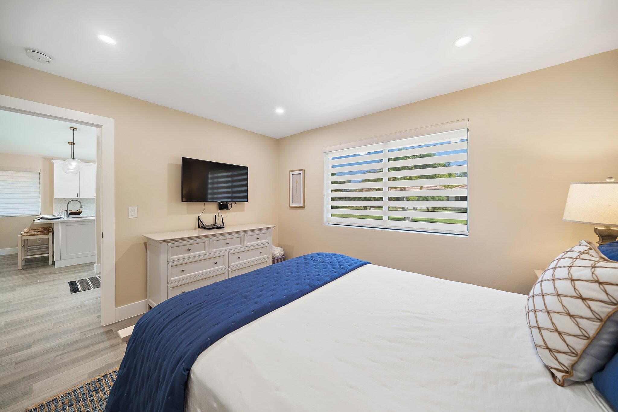 821 Club Drive, Palm Beach Gardens, FL 33418 16