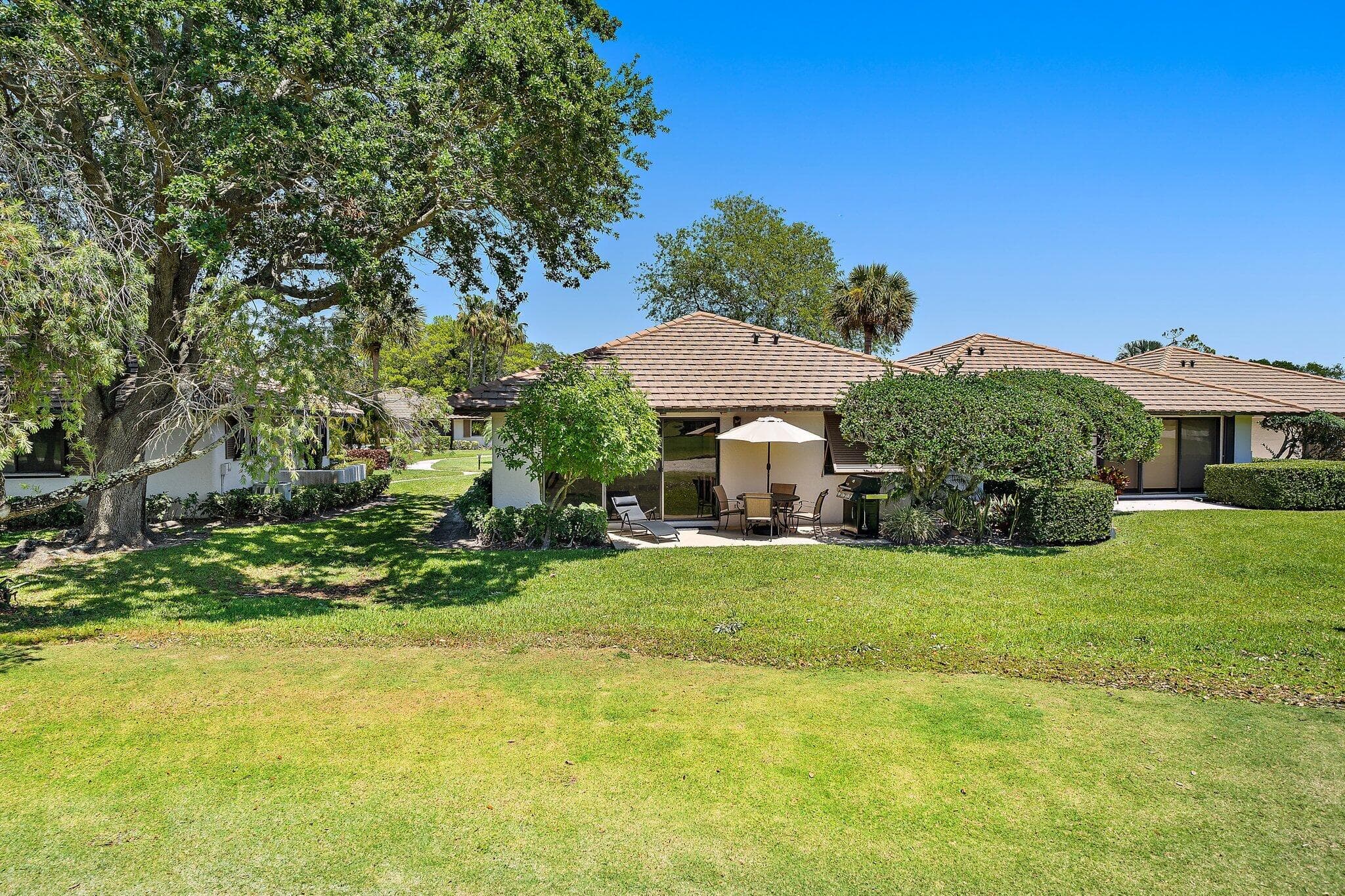 821 Club Drive, Palm Beach Gardens, FL 33418 22