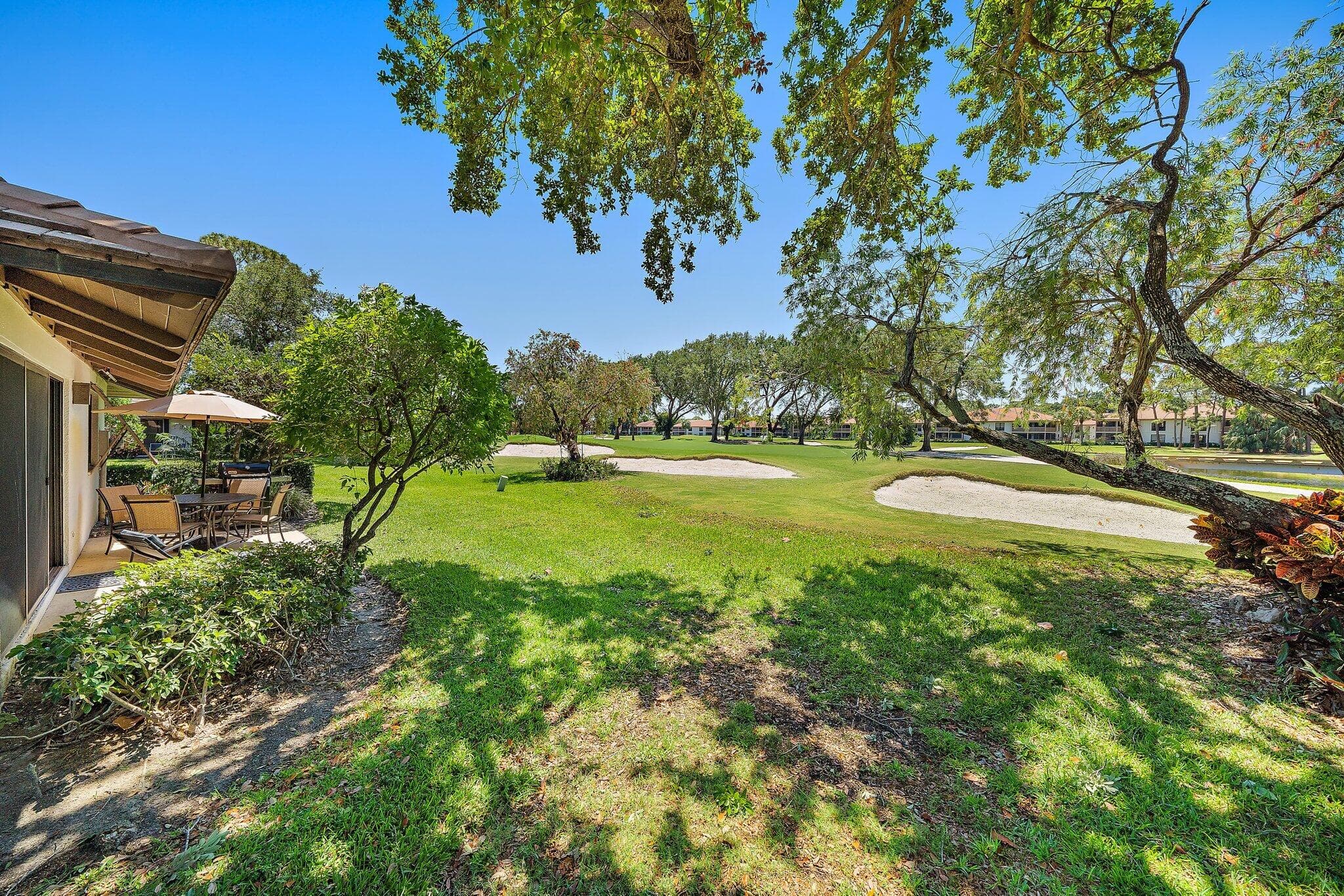 821 Club Drive, Palm Beach Gardens, FL 33418 23