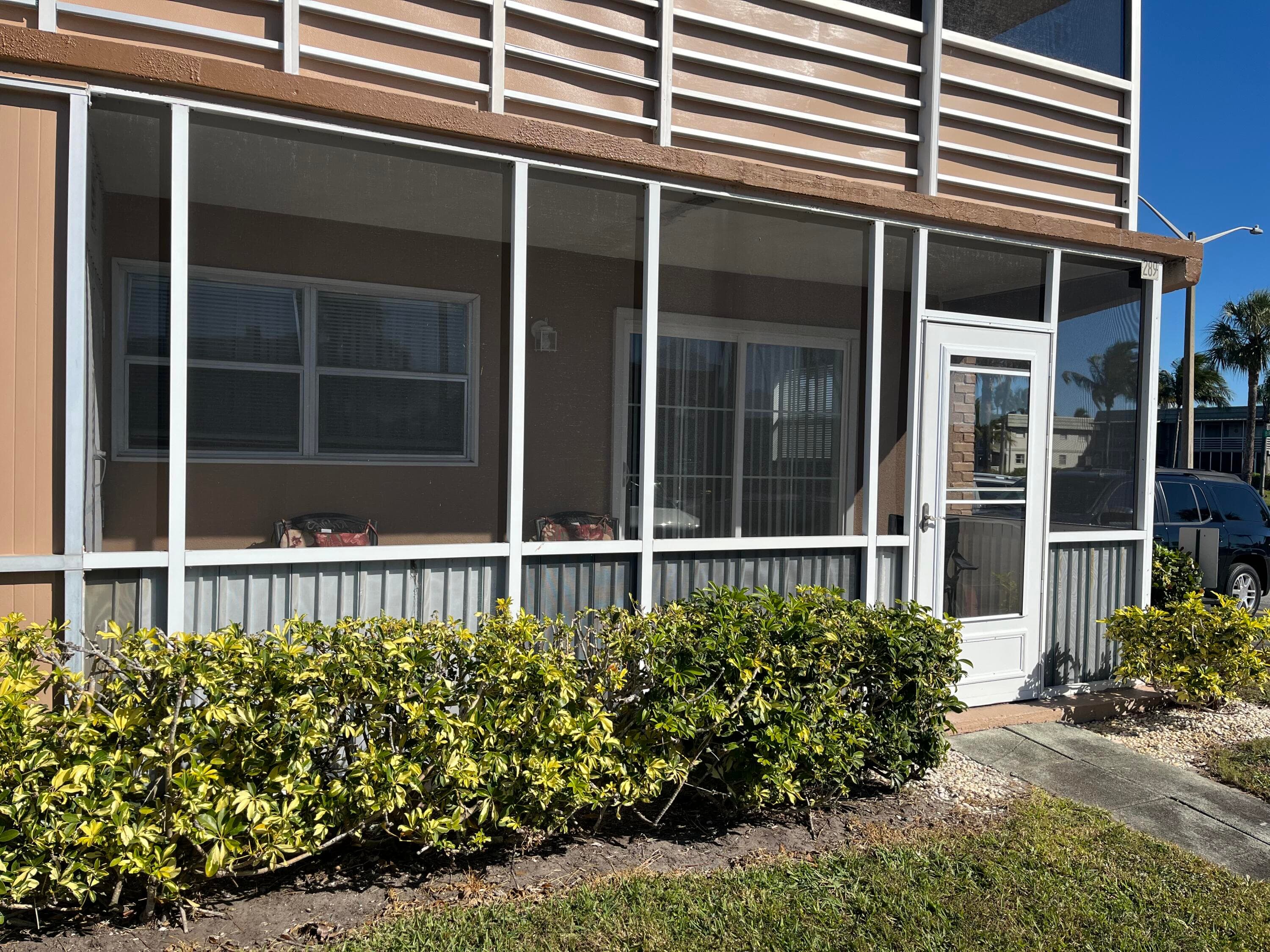 289 Brittany G, Delray Beach, FL 33446 35