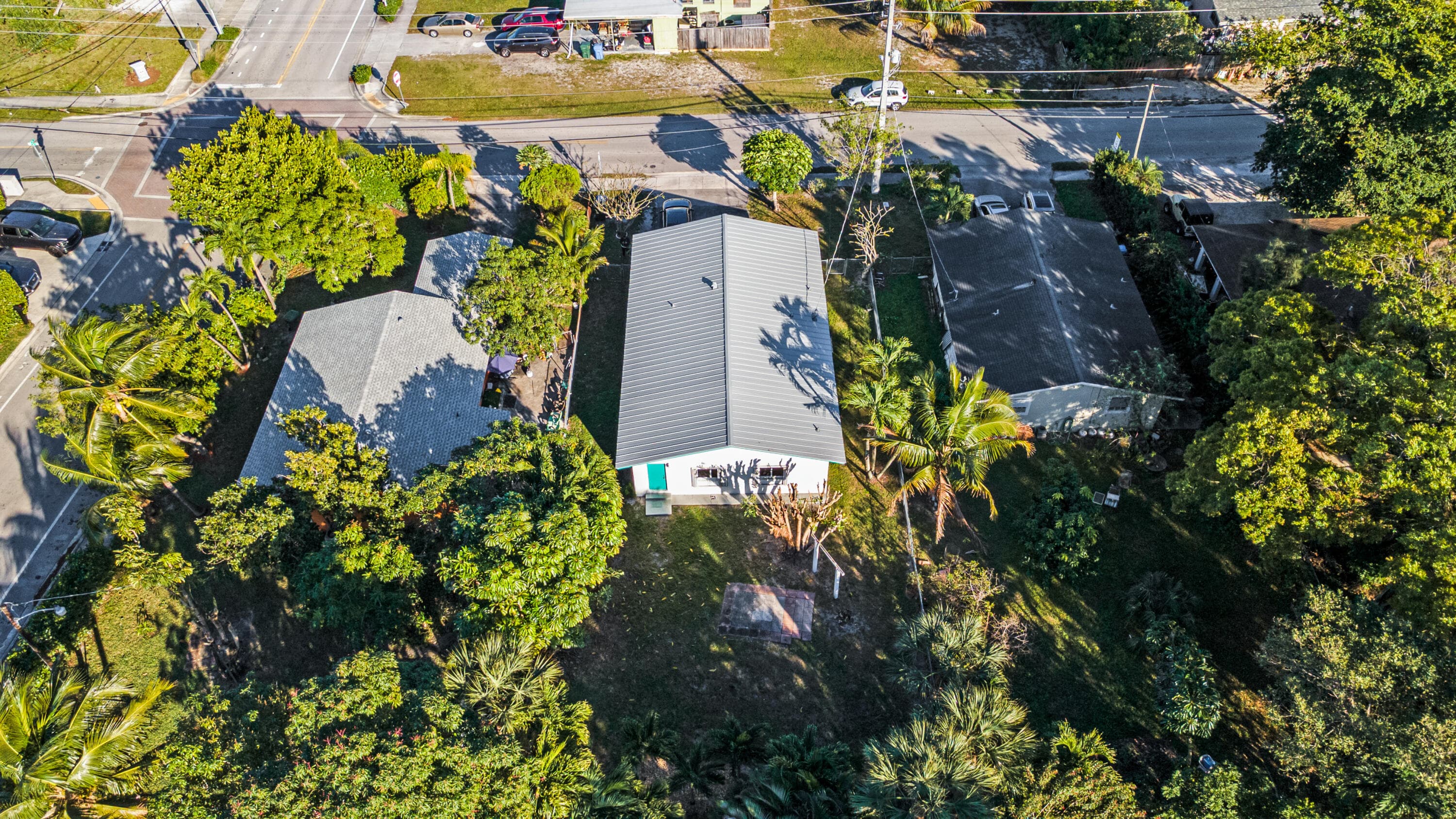 3443 NE 3rd Avenue, Oakland Park, FL 33334 3