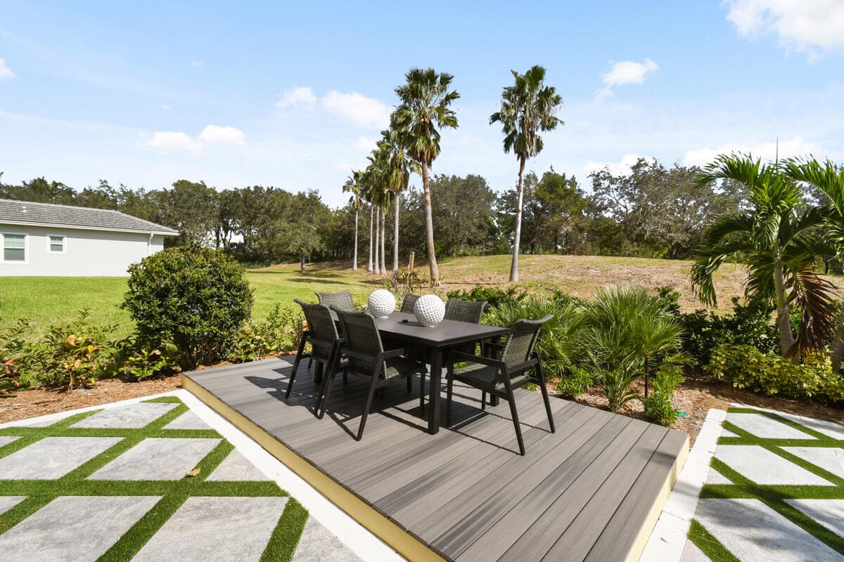 132 SE Via Tirso, Port St. Lucie, FL 34952 18