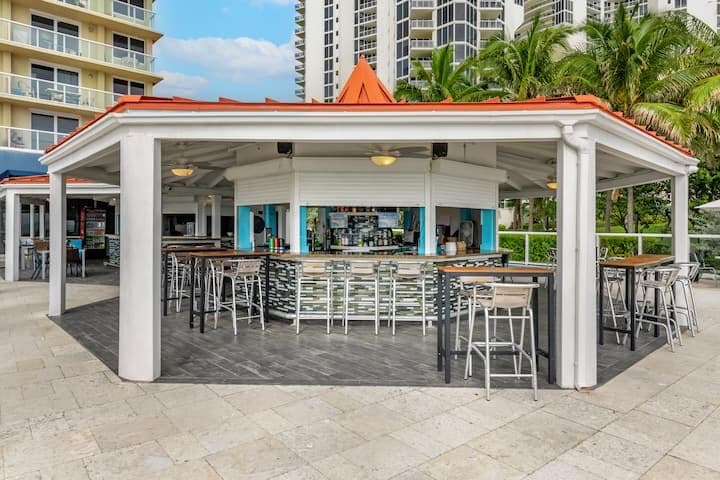 19201 Collins Avenue 337, Sunny Isles Beach, FL 33160 24