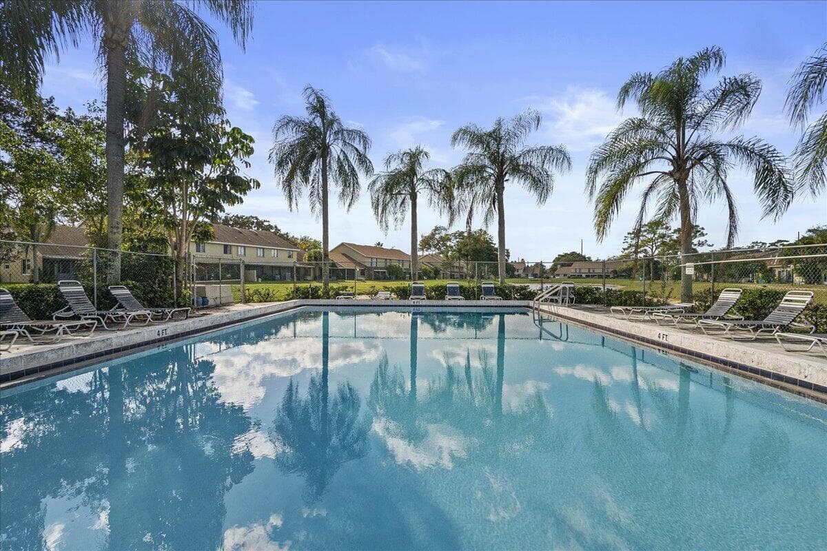 605 Maplewood Drive, Greenacres, FL 33415 18