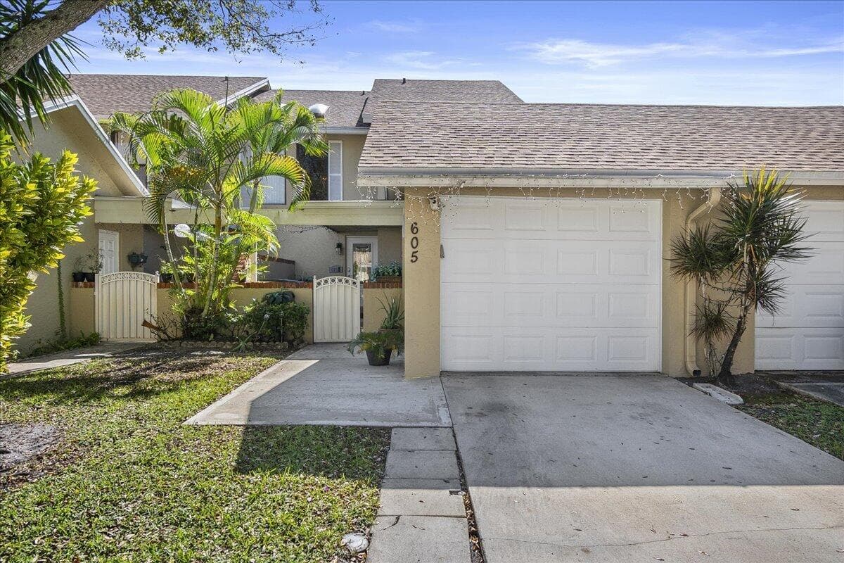 605 Maplewood Drive, Greenacres, FL 33415 8