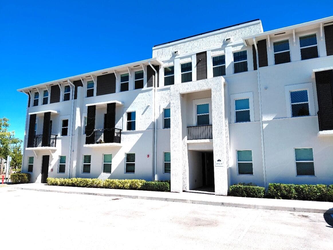 8878 Lake Worth Road 209, Lake Worth, FL 33467 2