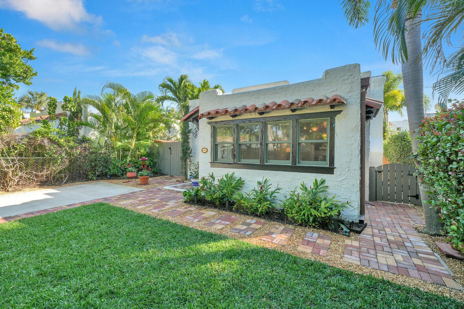 744 Penn Street, West Palm Beach, FL 33401 4