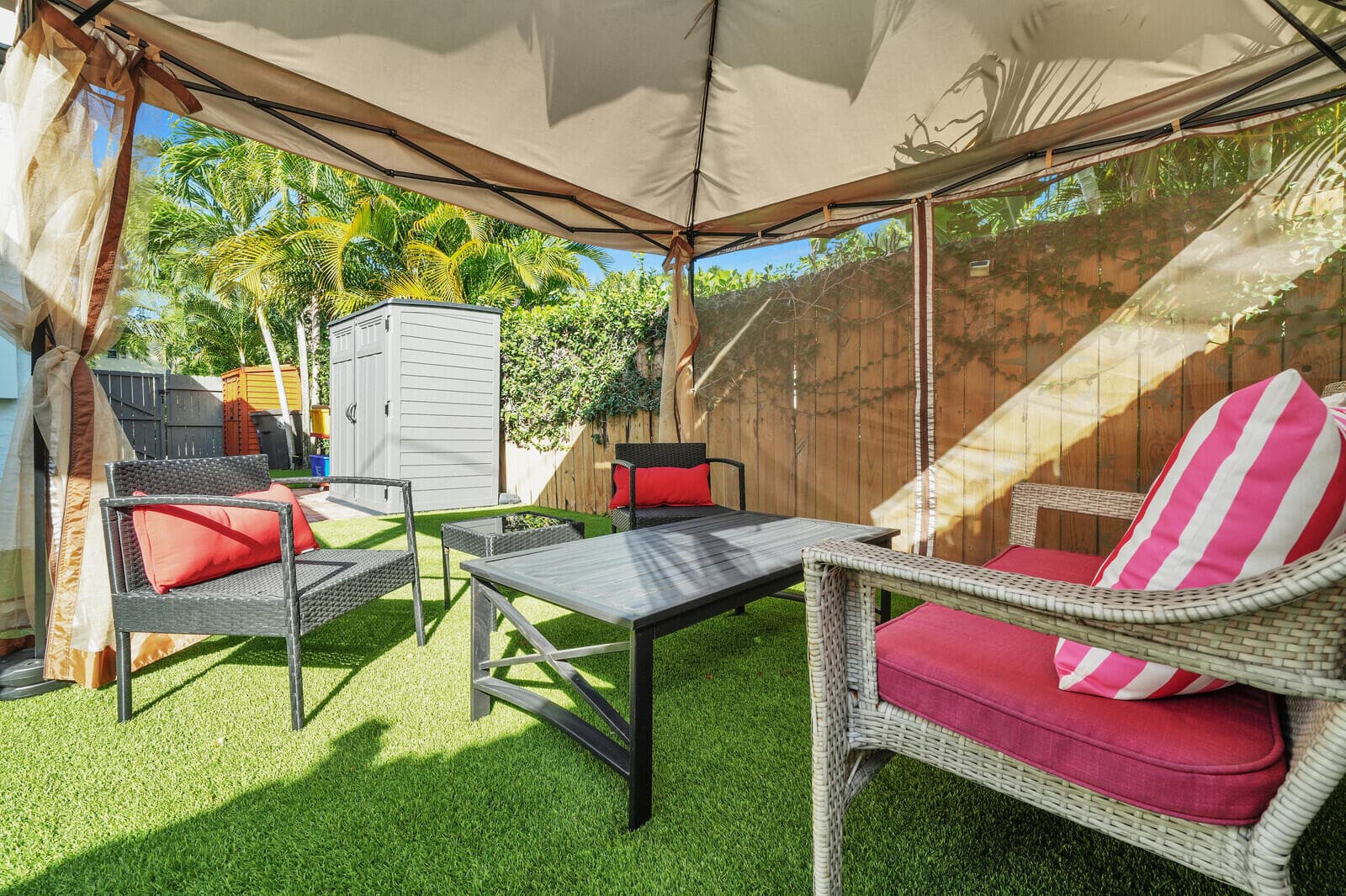 744 Penn Street, West Palm Beach, FL 33401 36