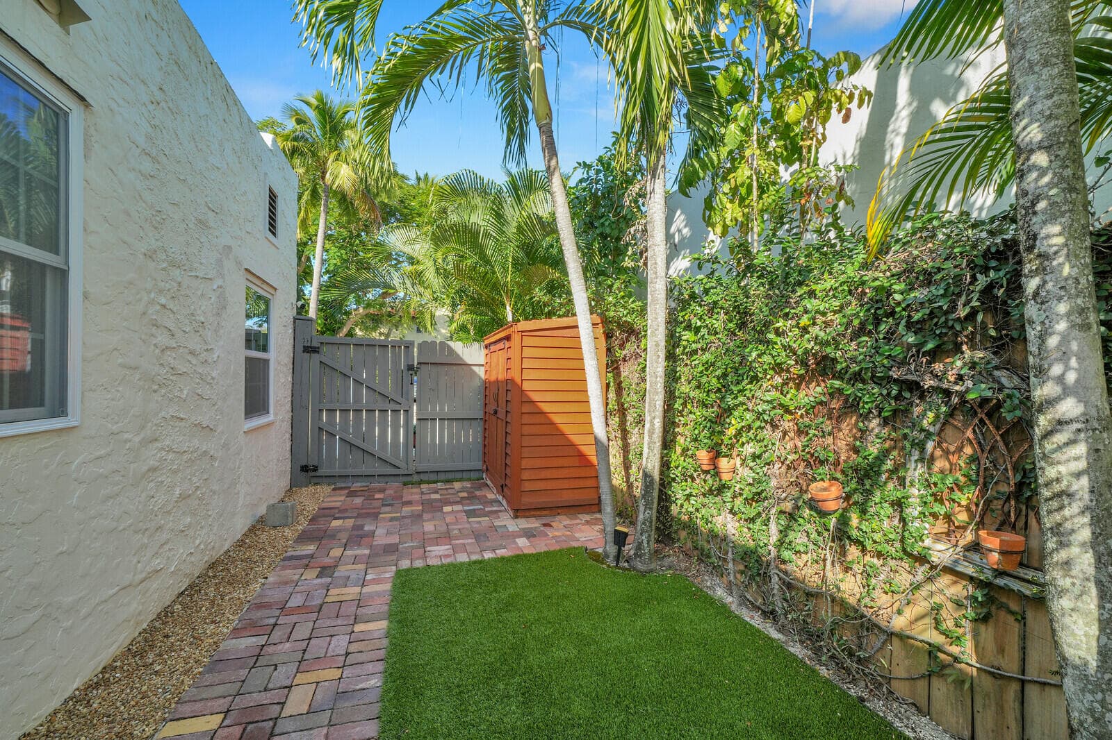 744 Penn Street, West Palm Beach, FL 33401 40
