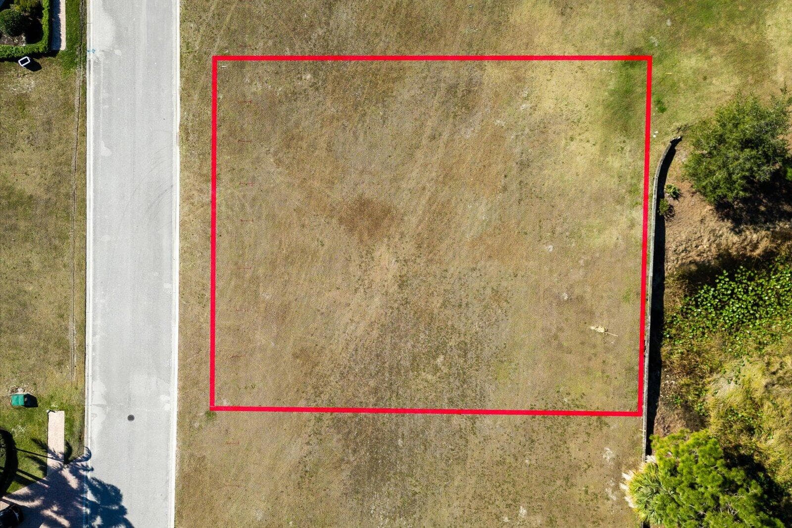 107 SE Rio Casarano, Port St. Lucie, FL 34984 4