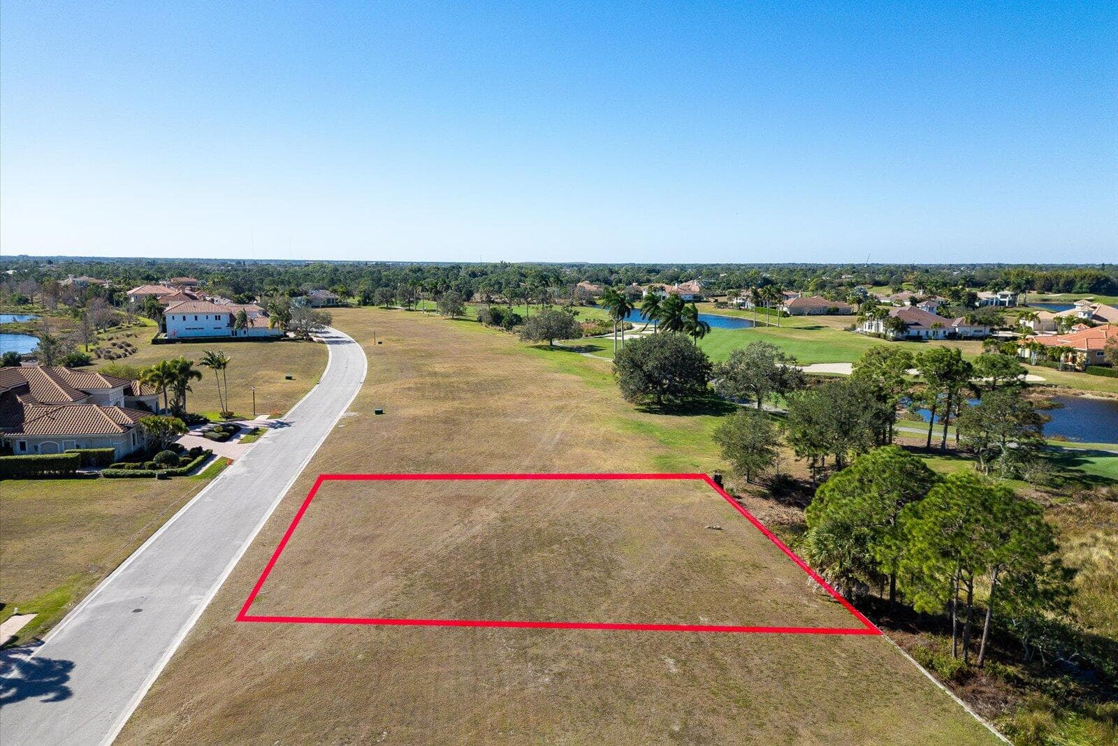 107 SE Rio Casarano, Port St. Lucie, FL 34984 2