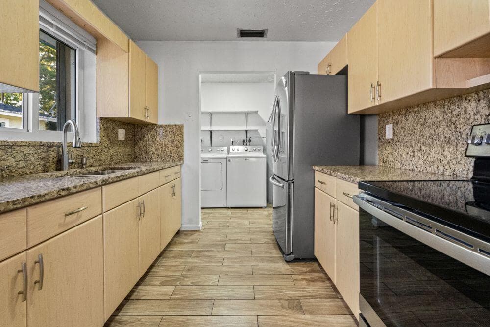 3443 NE 3rd Avenue, Oakland Park, FL 33334 37