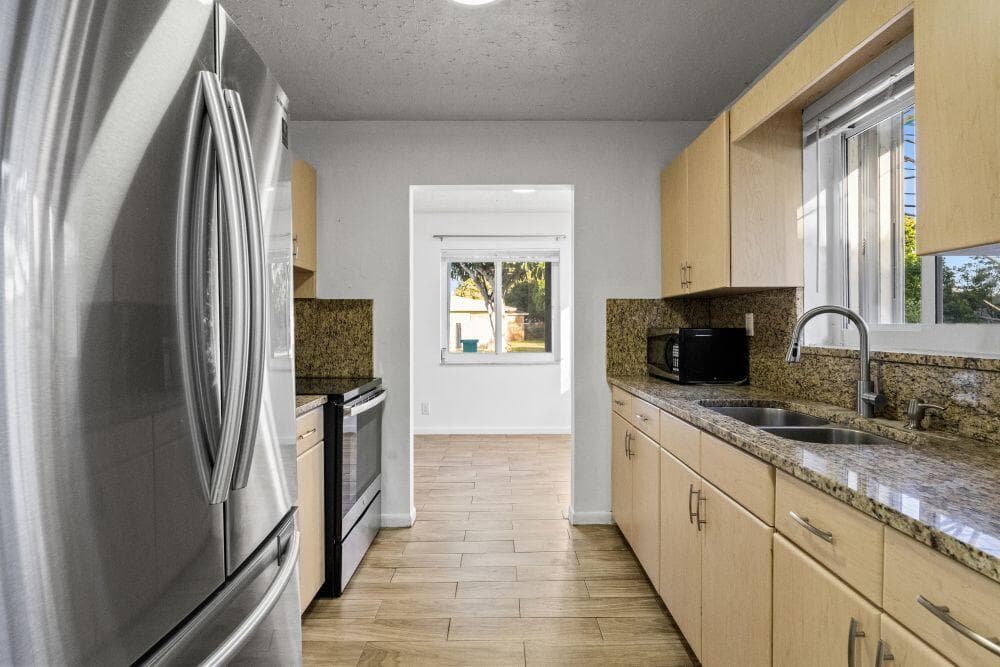 3443 NE 3rd Avenue, Oakland Park, FL 33334 38