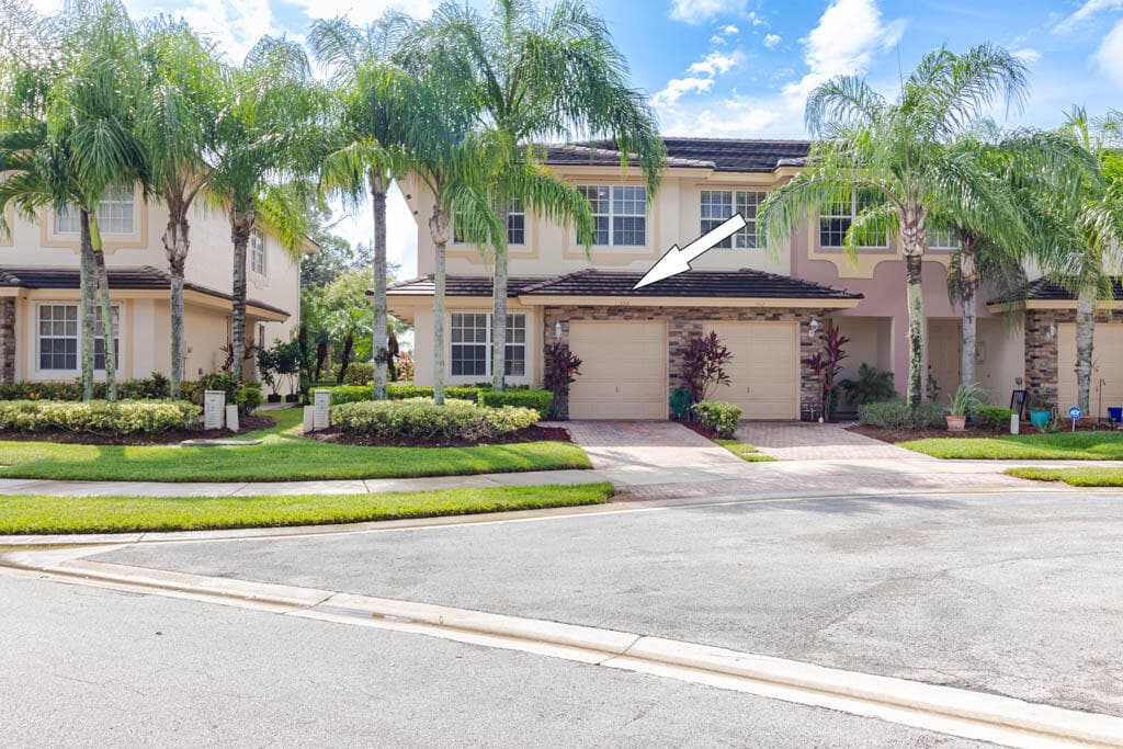 356 SE Bloxham Way, Stuart, FL 34997 3