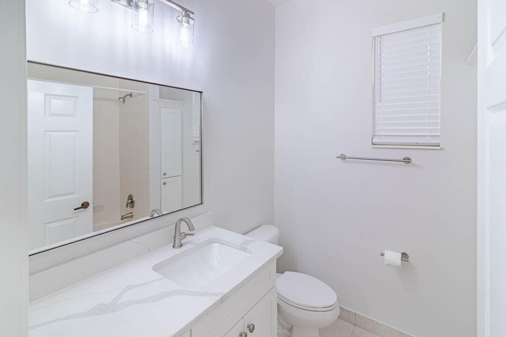 356 SE Bloxham Way, Stuart, FL 34997 23