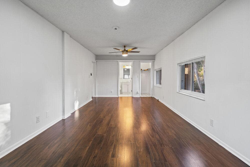 3443 NE 3rd Avenue, Oakland Park, FL 33334 43