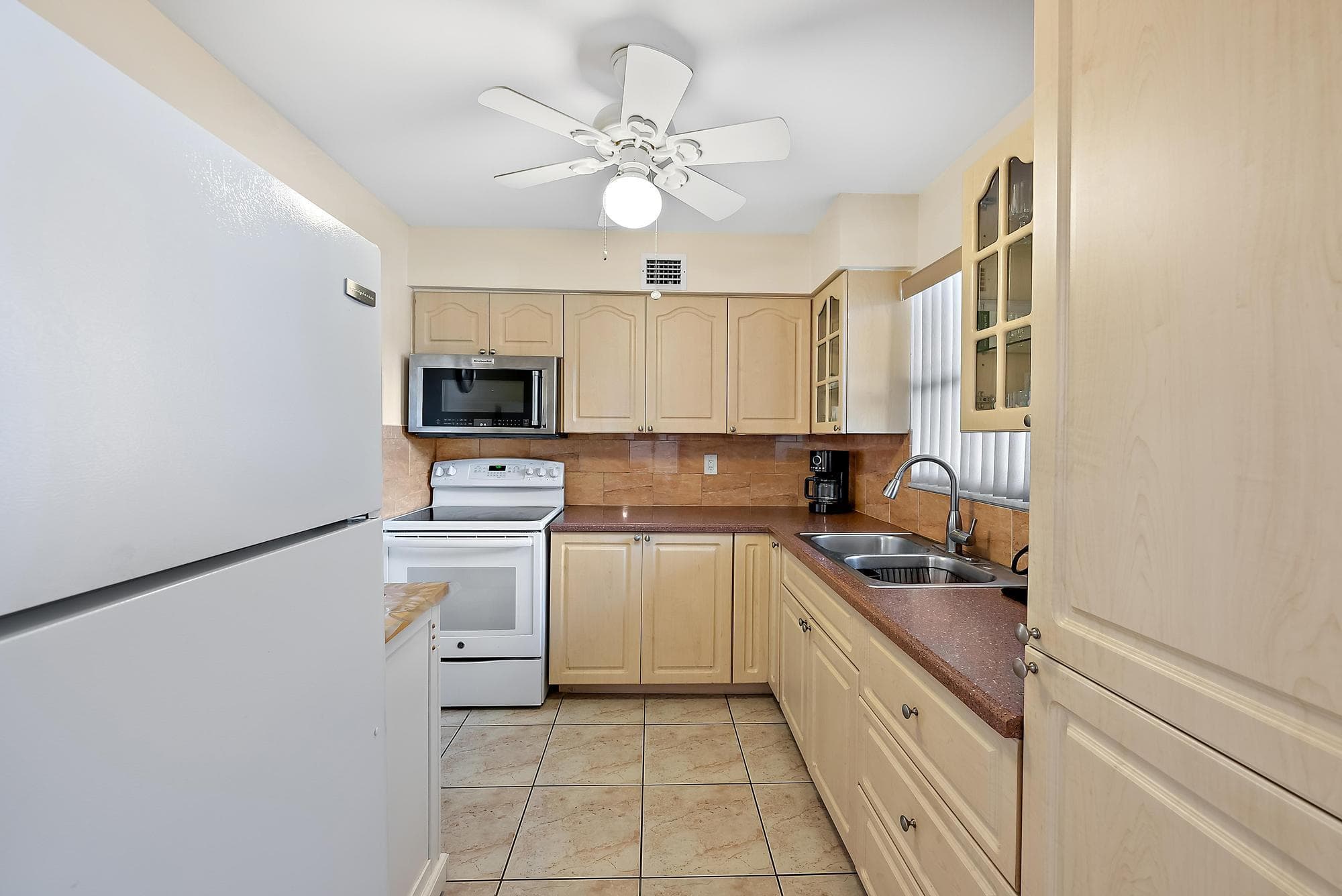 701 Lori Drive 206, Palm Springs, FL 33461 5