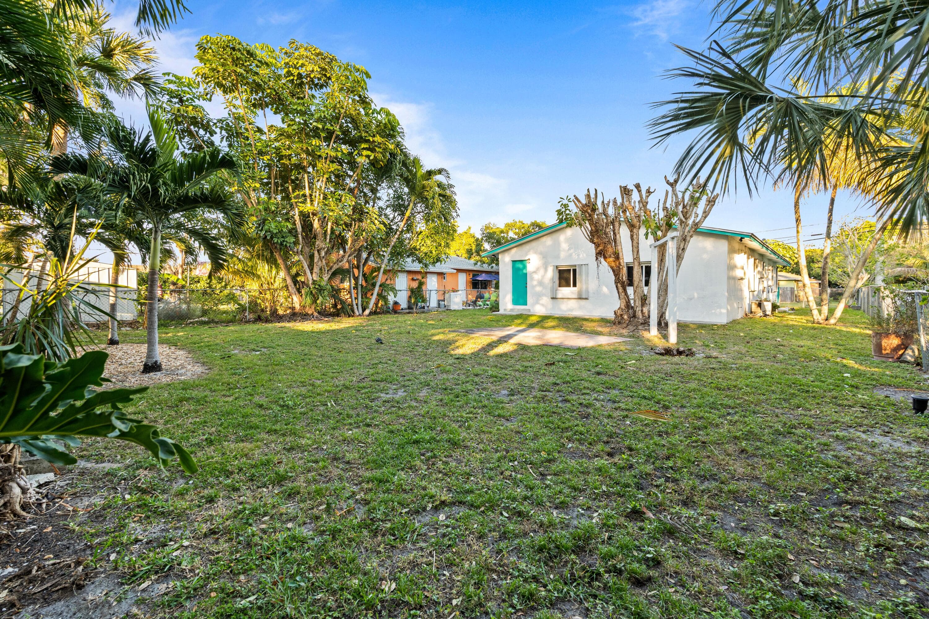 3443 NE 3rd Avenue, Oakland Park, FL 33334 55