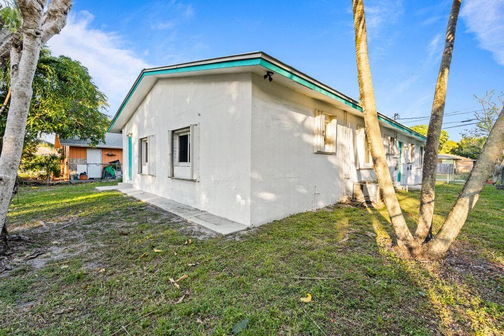 3443 NE 3rd Avenue, Oakland Park, FL 33334 57