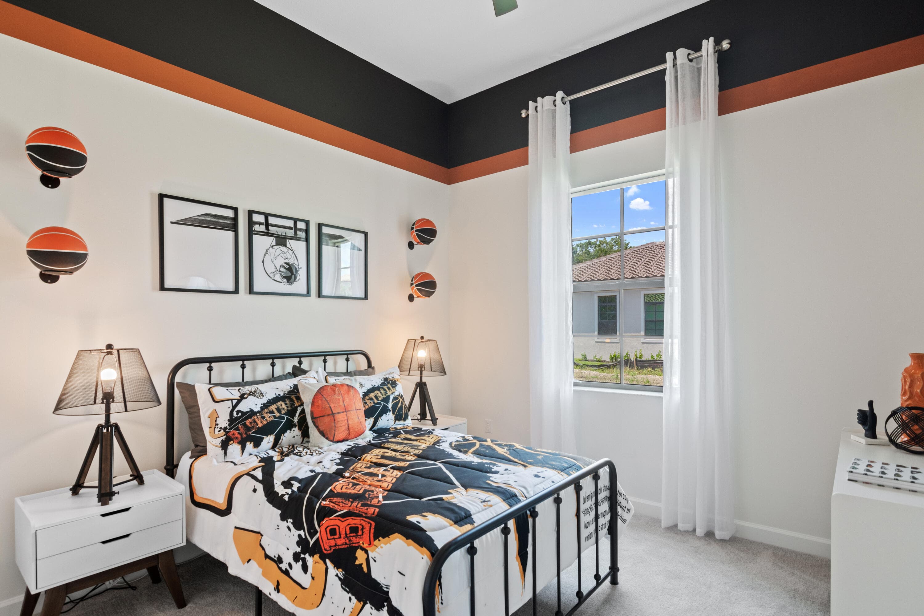 560 SE Fascino Circle, Port St. Lucie, FL 34984 5