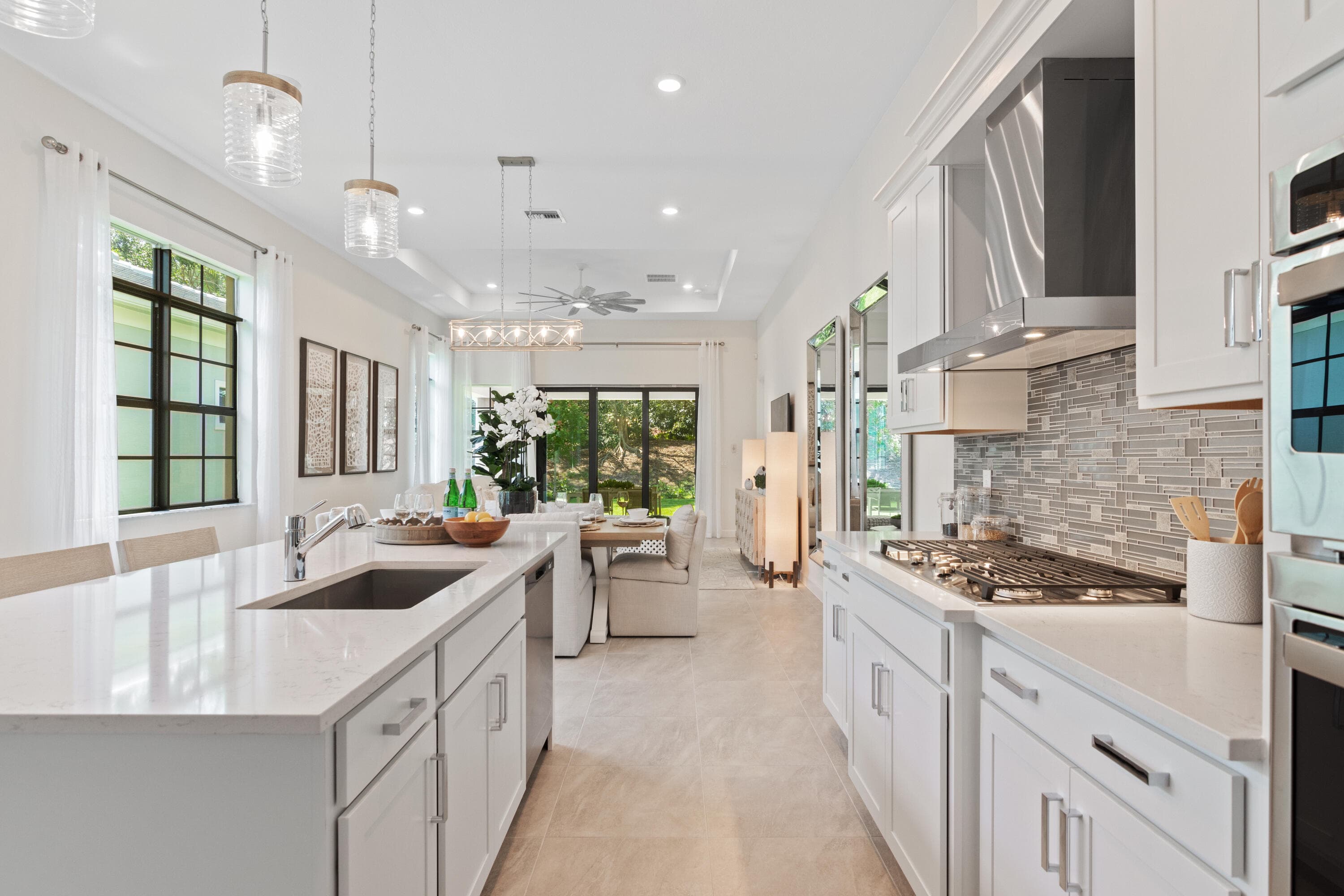560 SE Fascino Circle, Port St. Lucie, FL 34984 9