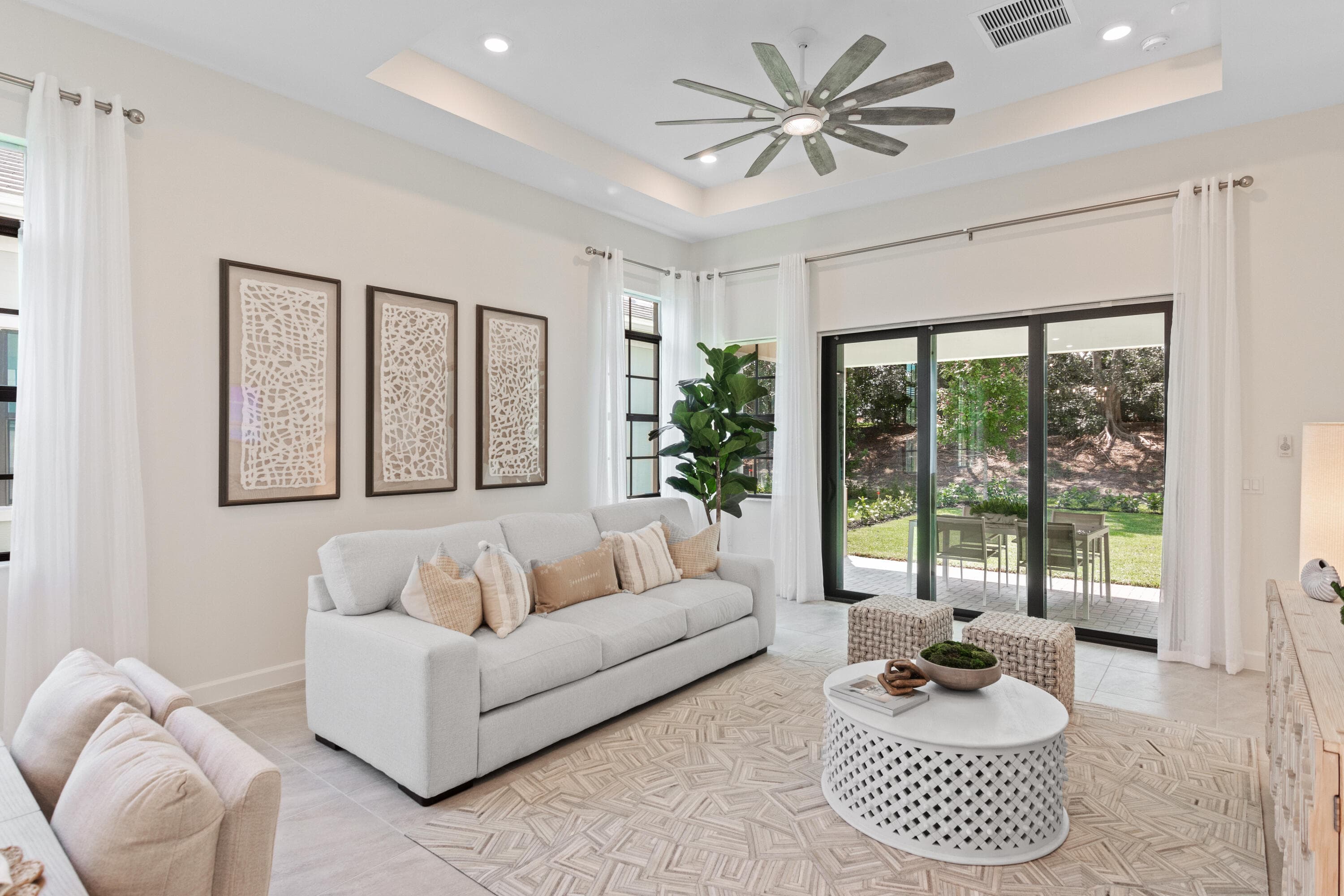 560 SE Fascino Circle, Port St. Lucie, FL 34984 13