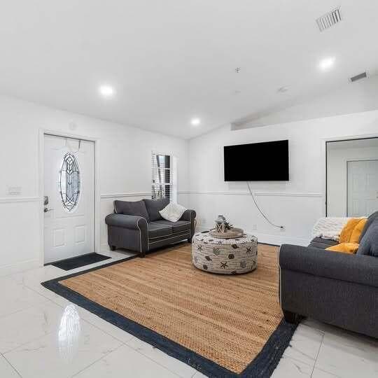 1906 N N A St Street, Lake Worth Beach, FL 33460 17