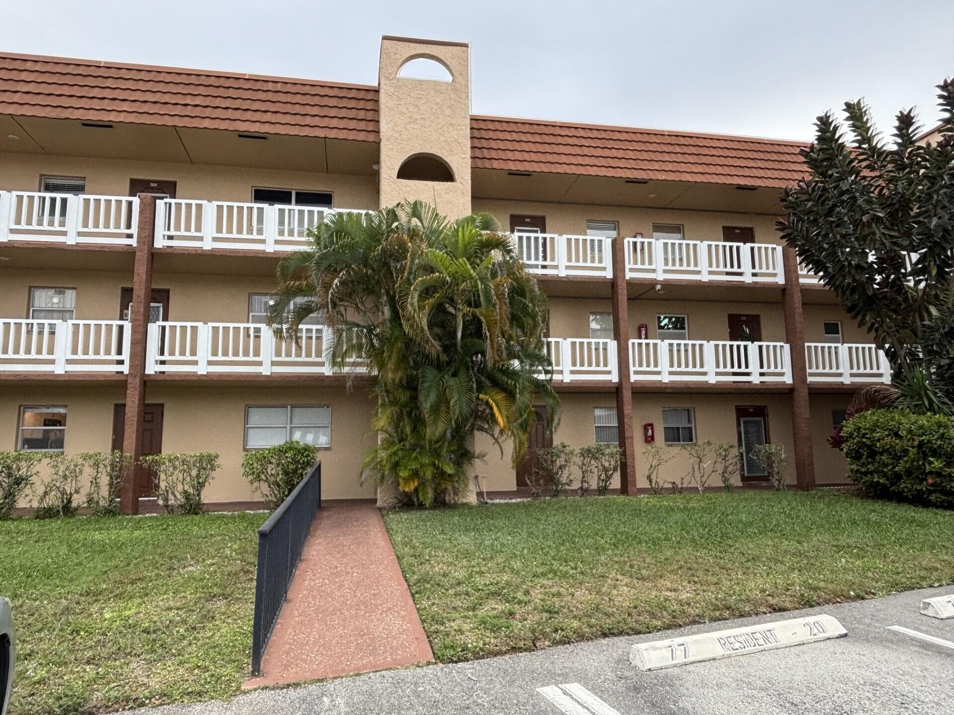 2731 N Pine Island Road 105, Sunrise, FL 33322 23