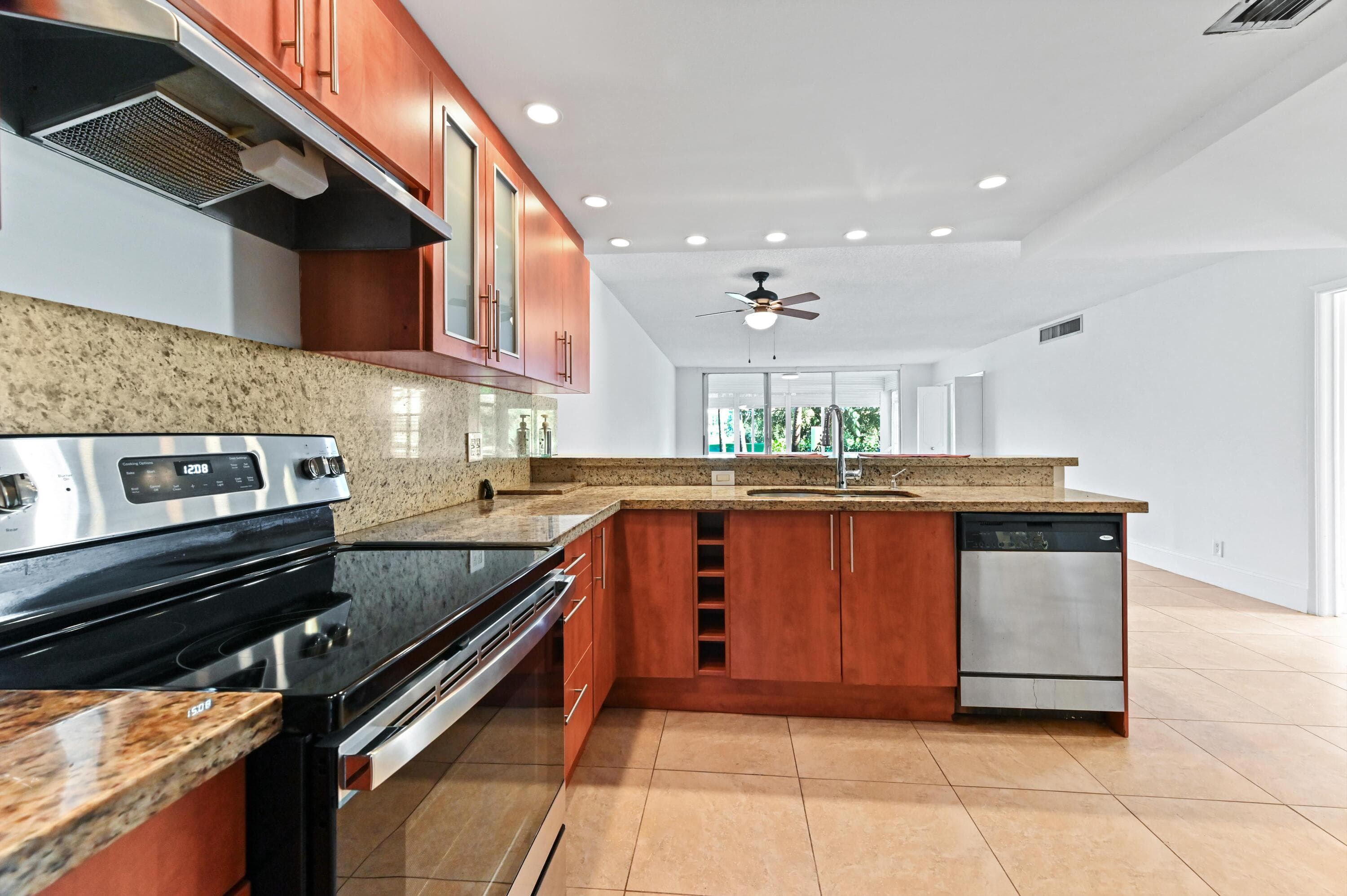 2851 S Palm Aire Drive 101, Pompano Beach, FL 33069 4