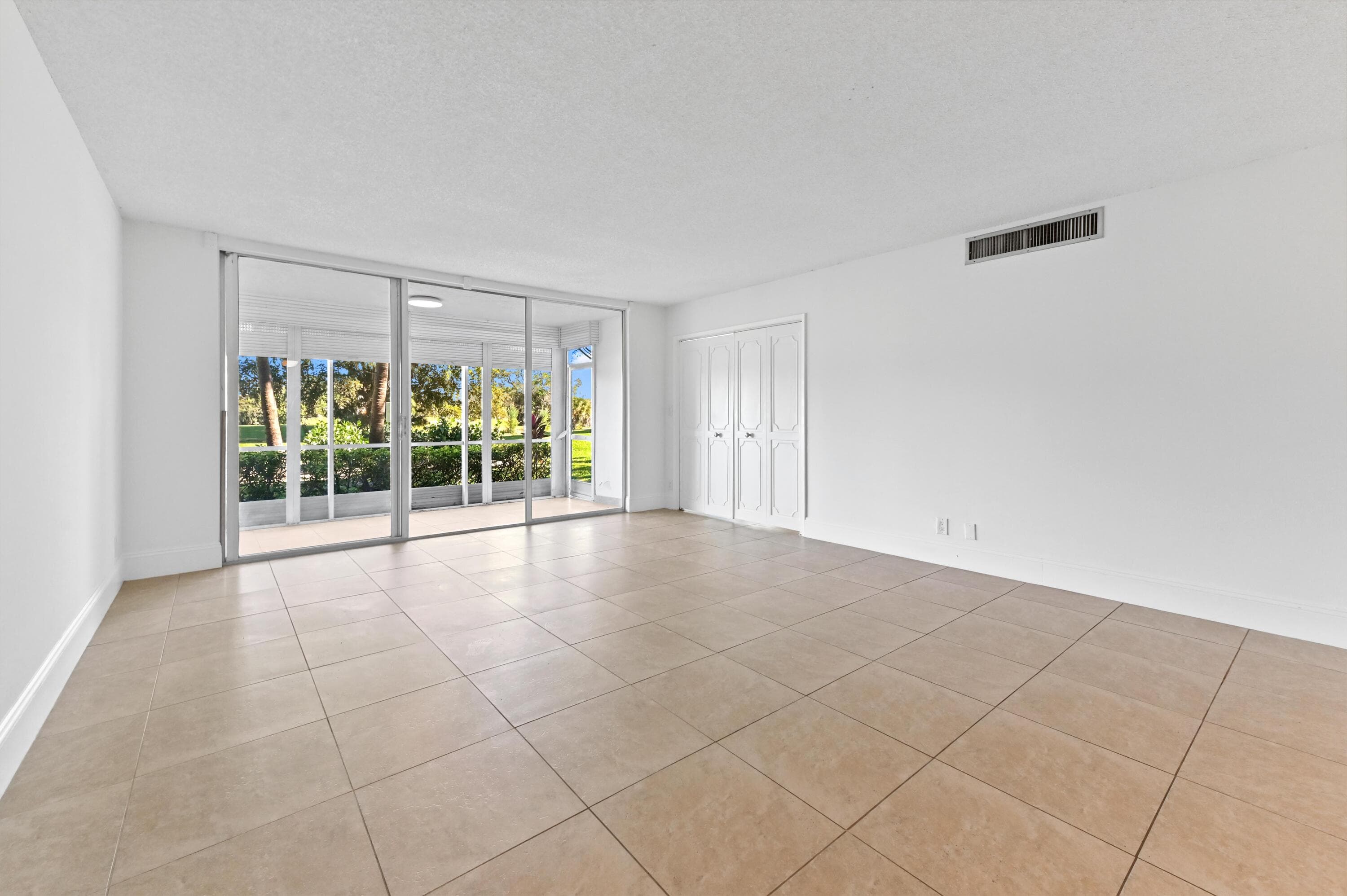 2851 S Palm Aire Drive 101, Pompano Beach, FL 33069 10