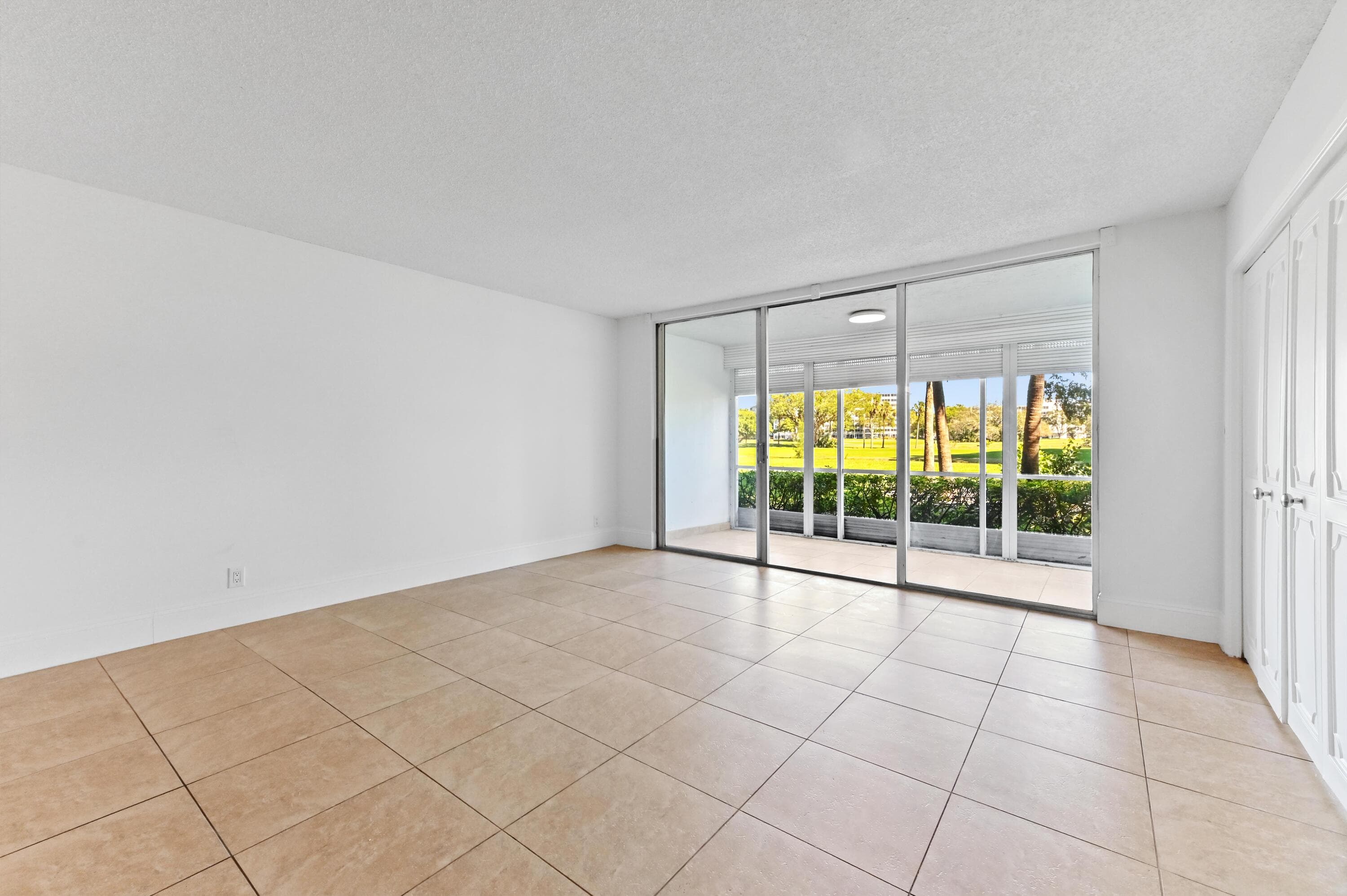 2851 S Palm Aire Drive 101, Pompano Beach, FL 33069 11
