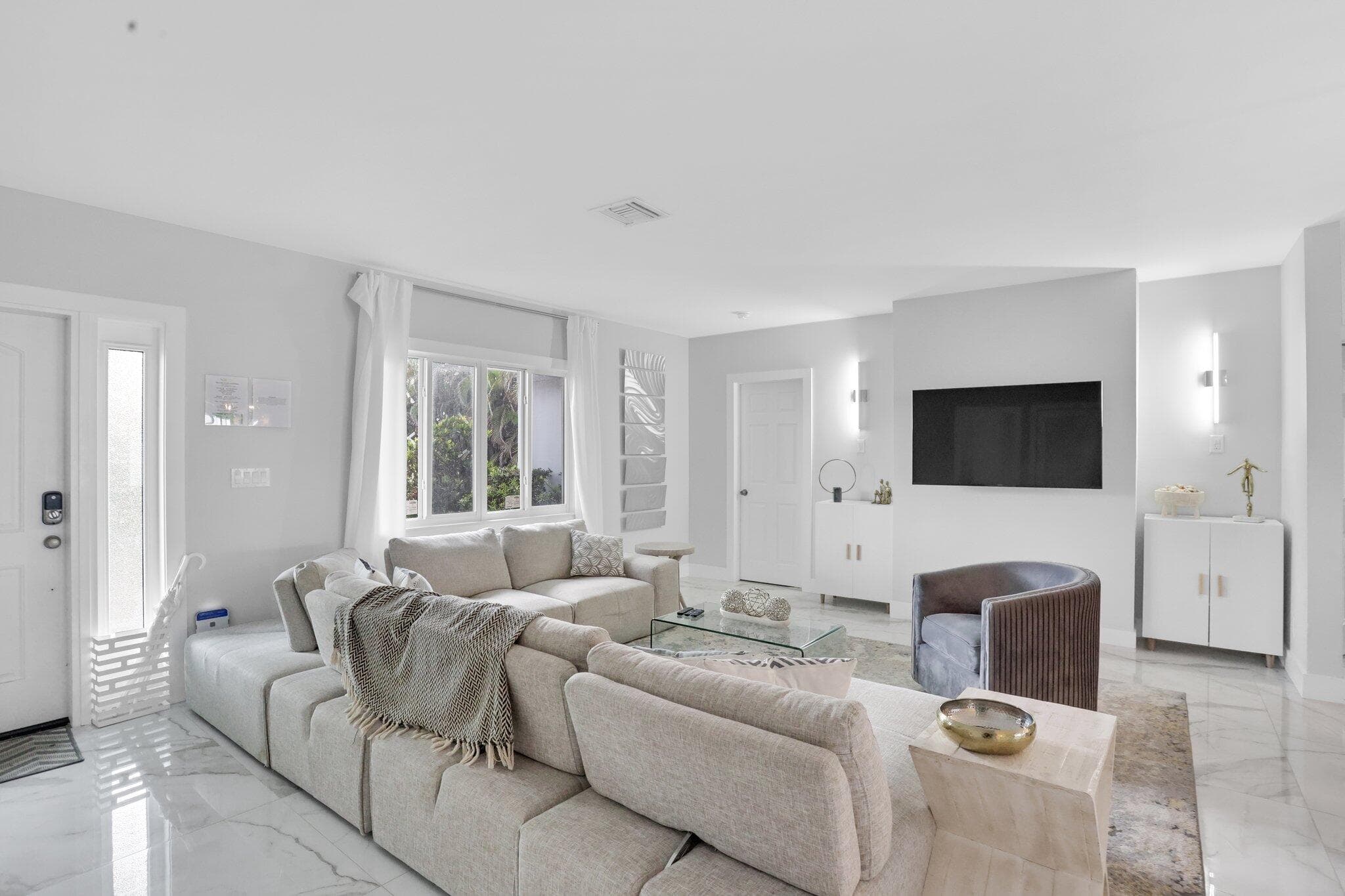 3025 Center Avenue, Fort Lauderdale, FL 33308 9