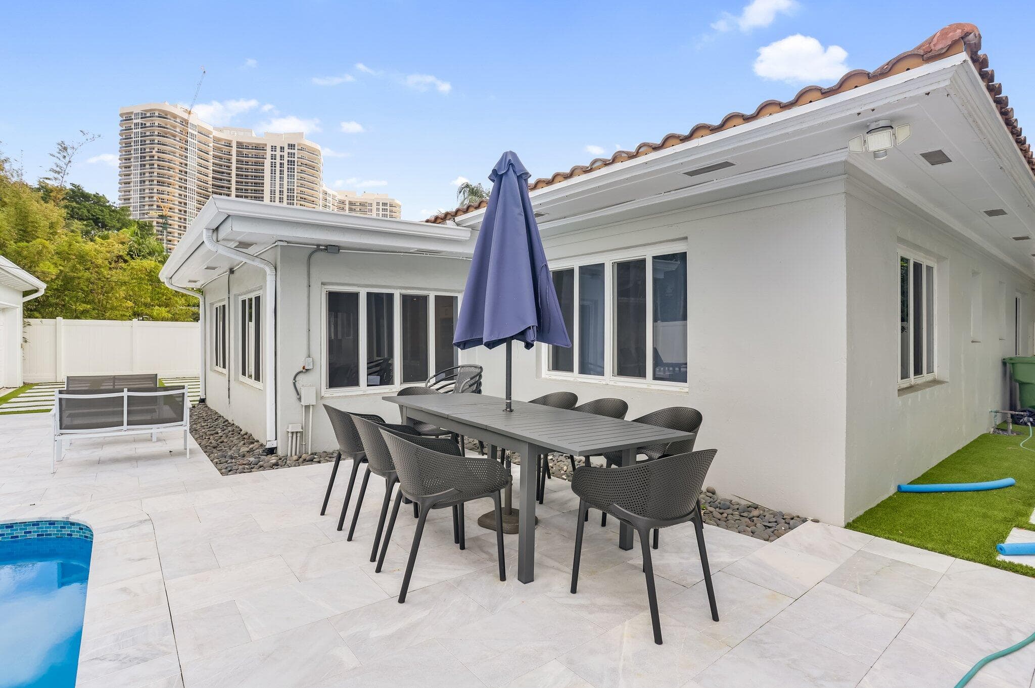 3025 Center Avenue, Fort Lauderdale, FL 33308 24