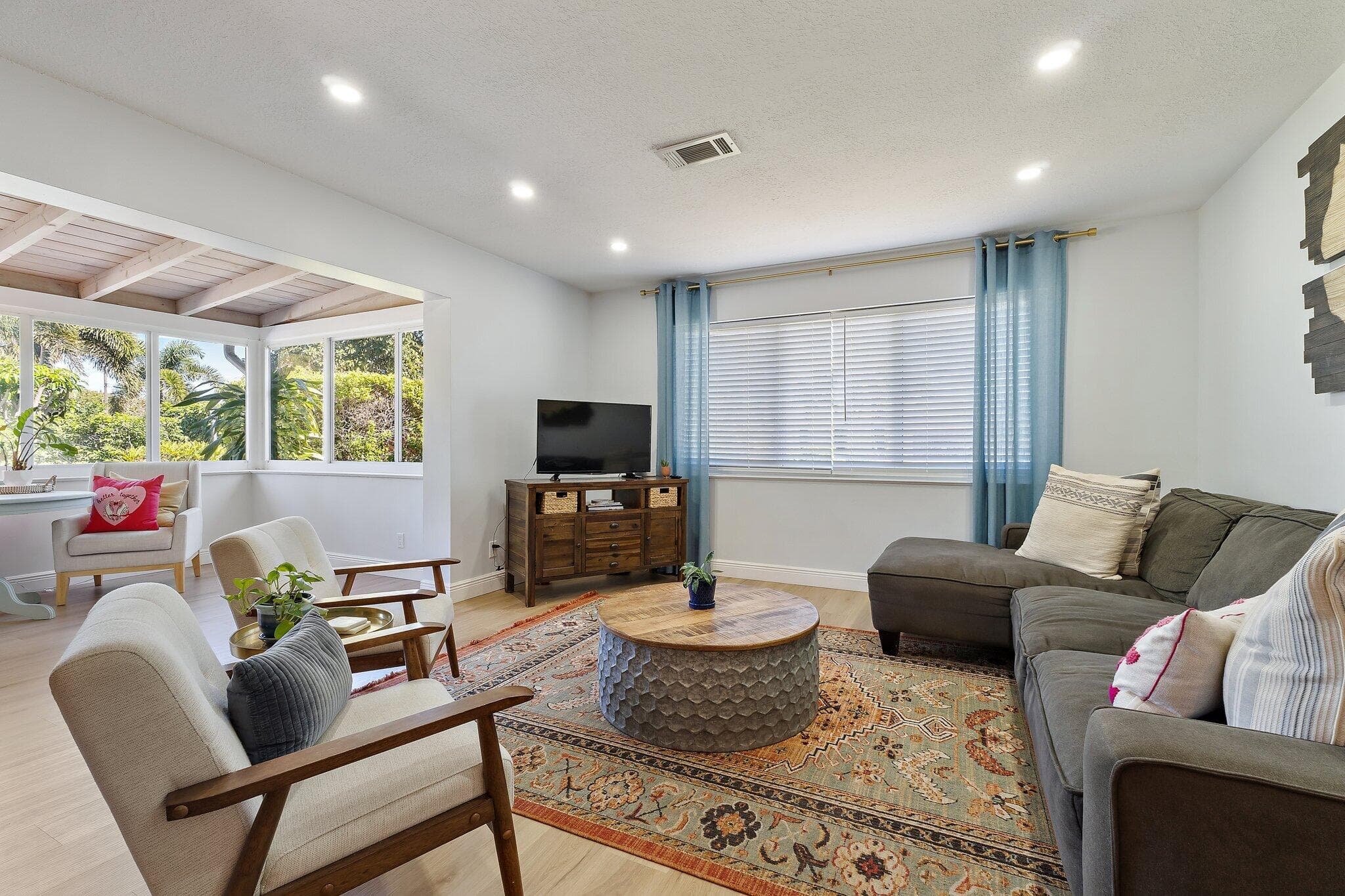 1401 N Lake Court, Lake Clarke Shores, FL 33406 2