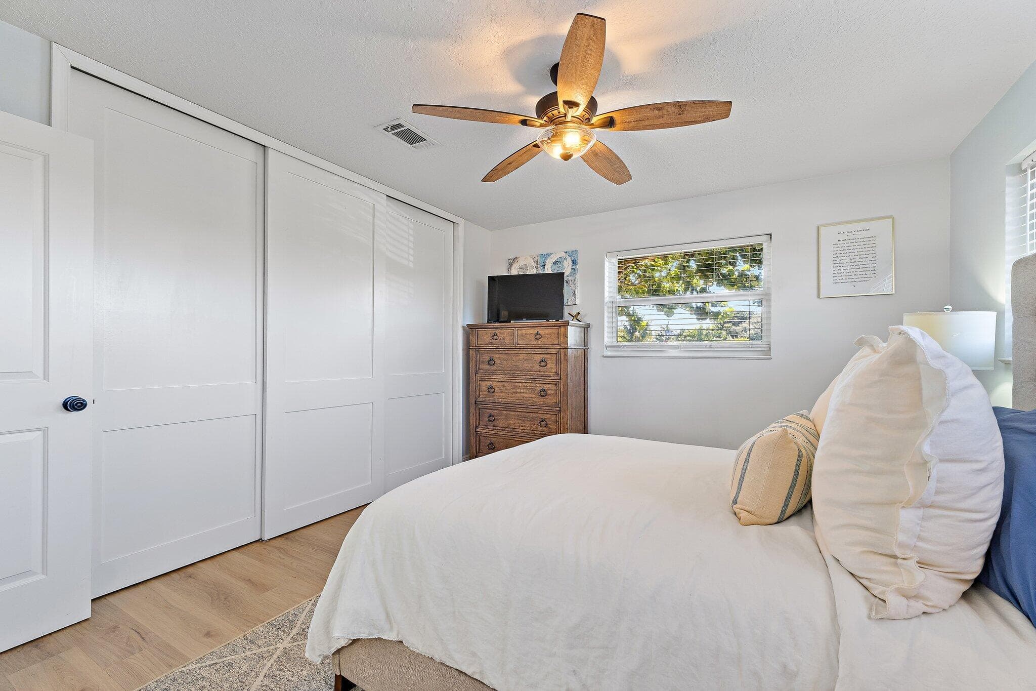 1401 N Lake Court, Lake Clarke Shores, FL 33406 20