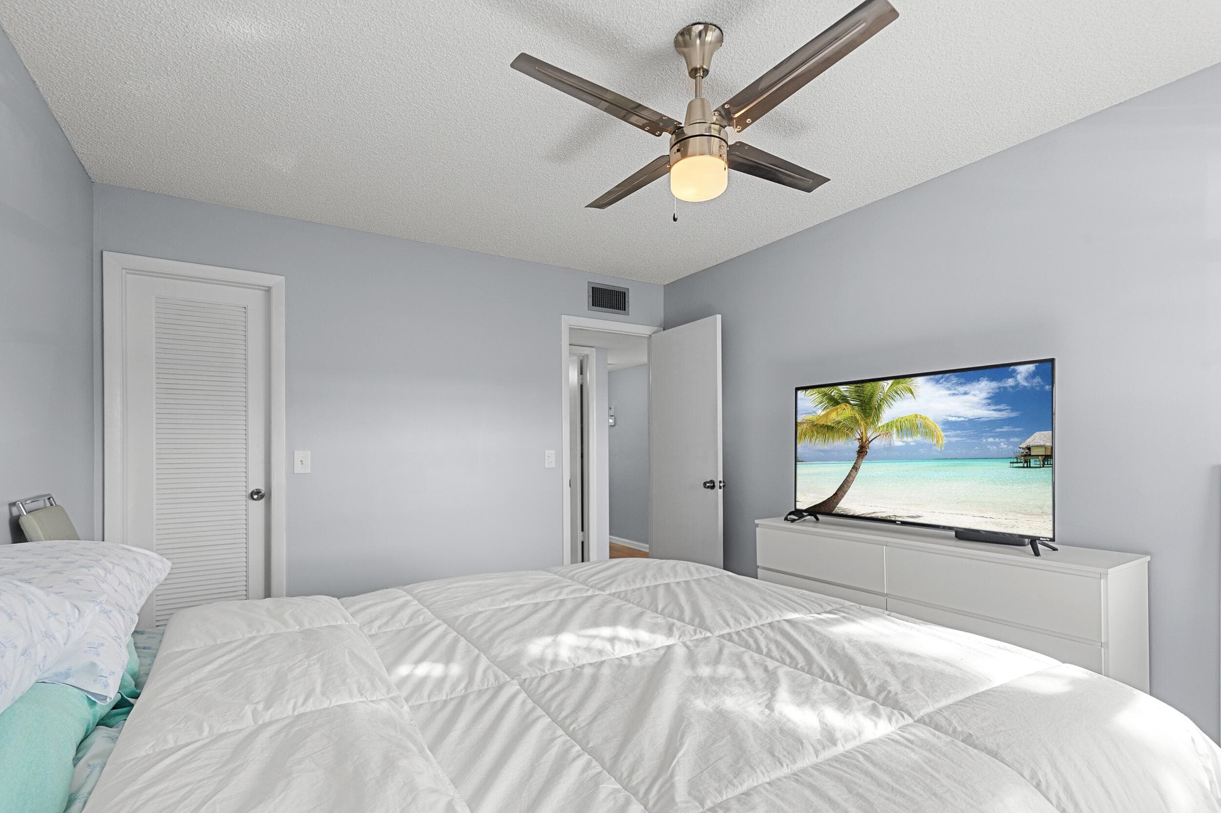 605 Flanders M, Delray Beach, FL 33484 18