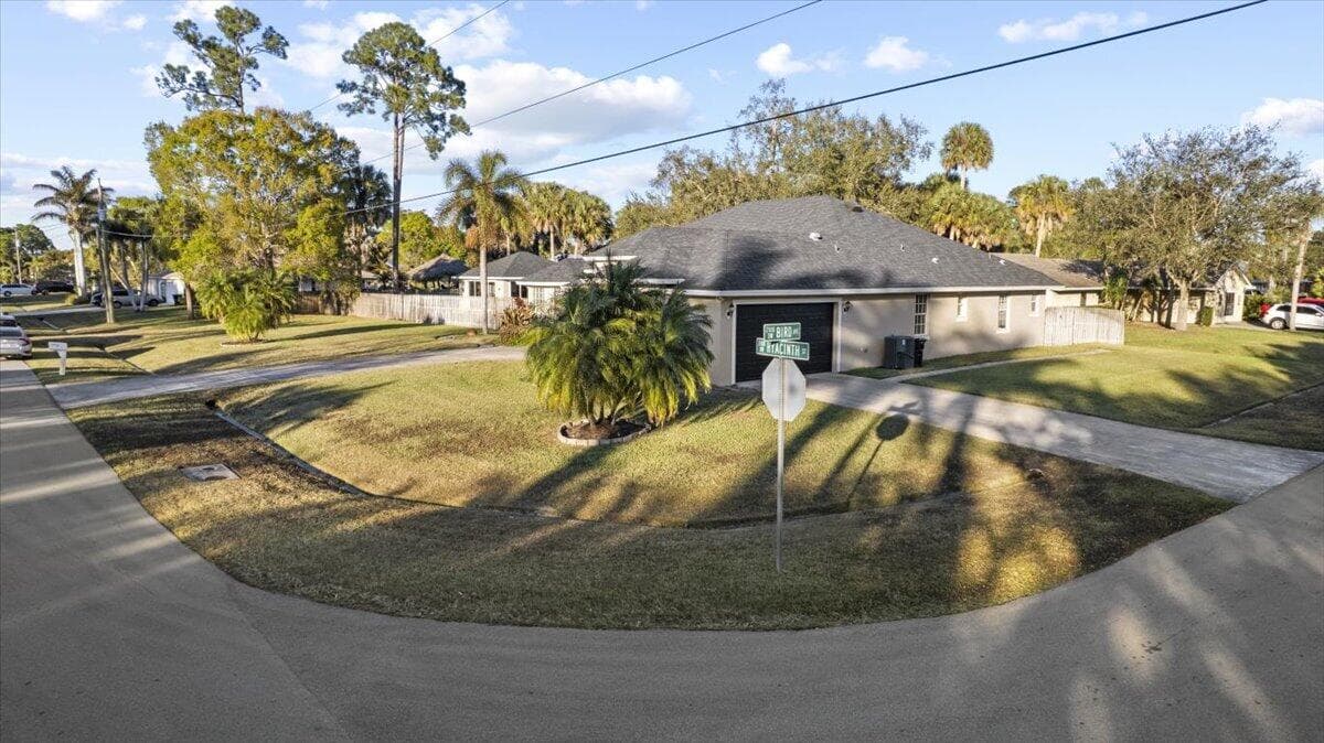 2161 SW Hyacinth Street, Port St. Lucie, FL 34953 8