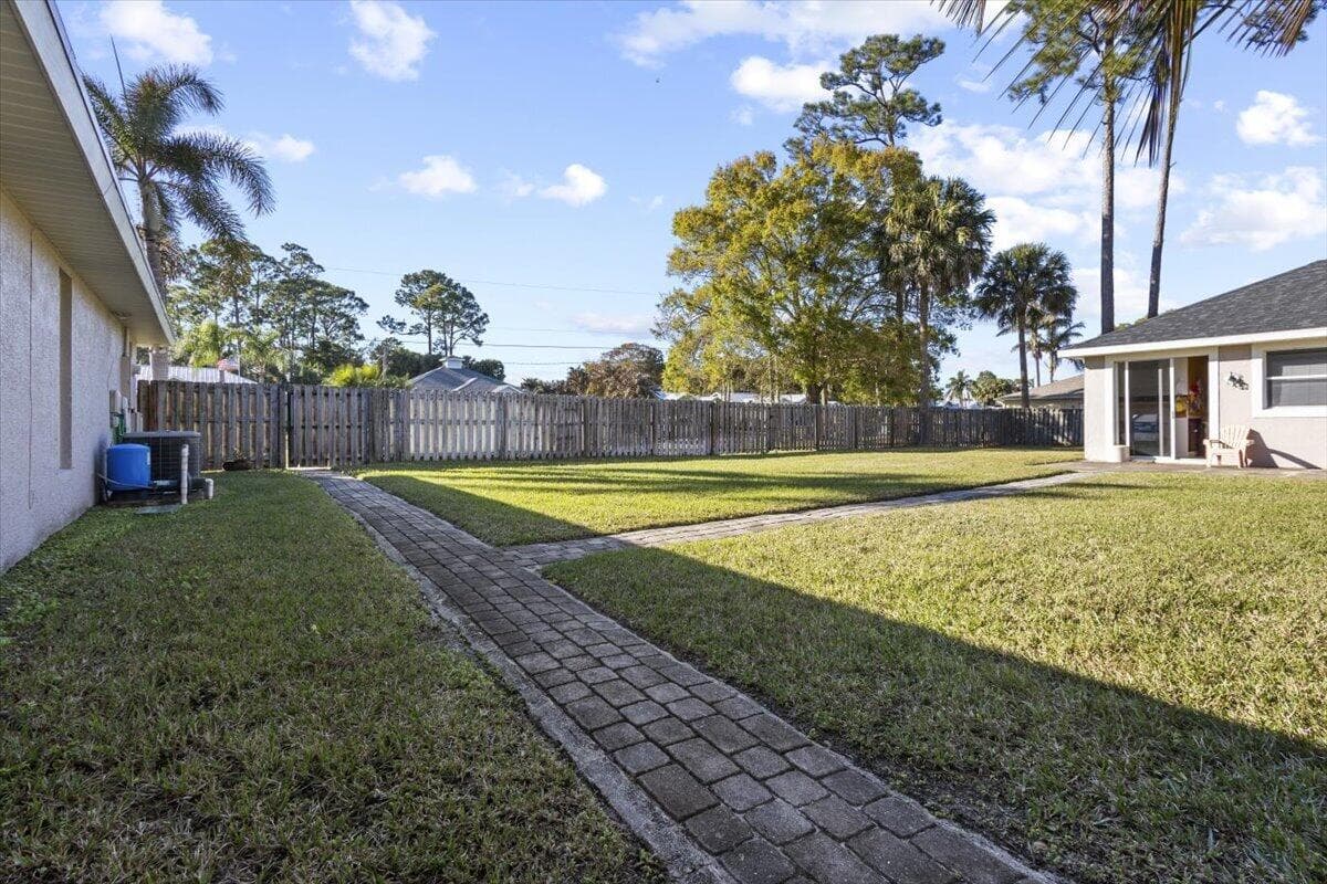 2161 SW Hyacinth Street, Port St. Lucie, FL 34953 45