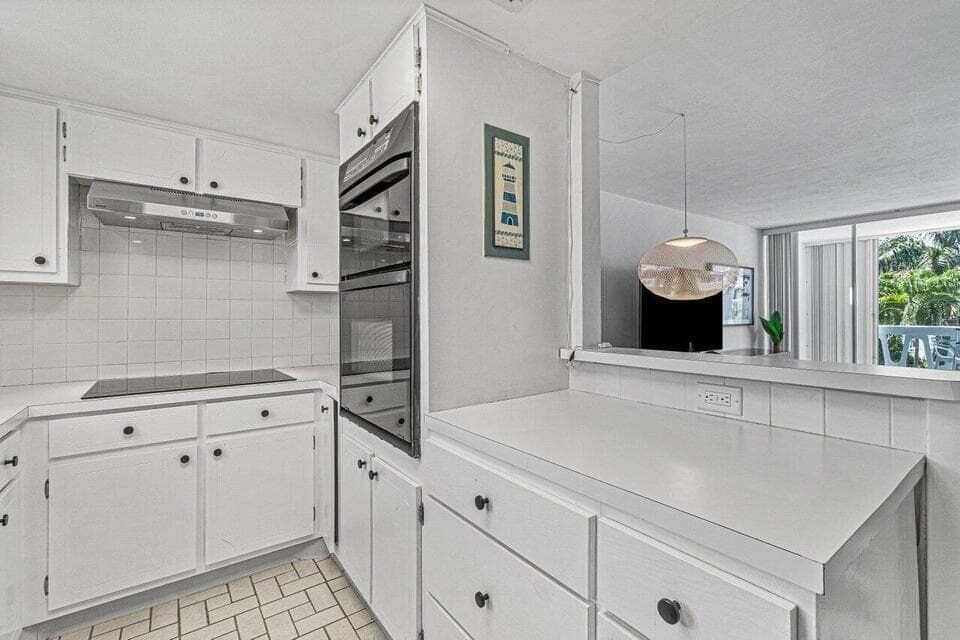 2505 S Ocean Boulevard 303, Palm Beach, FL 33480 12