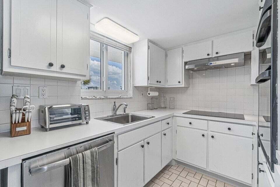 2505 S Ocean Boulevard 303, Palm Beach, FL 33480 11